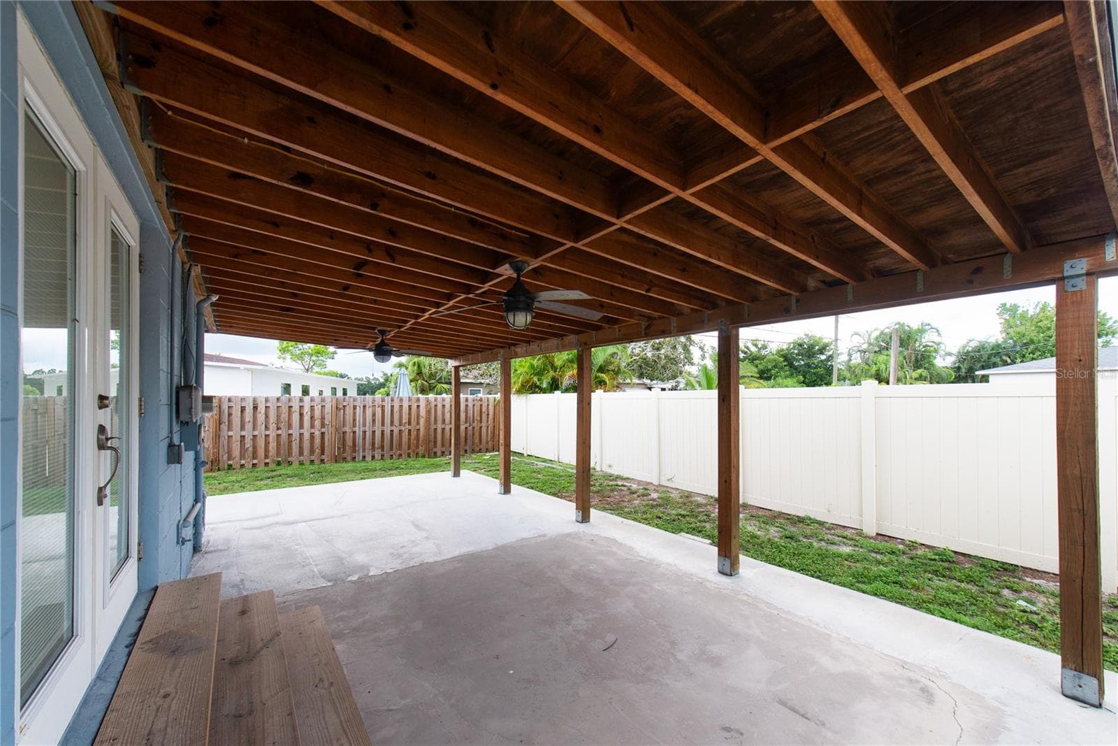 Single Family Residence at 2501 LESLEE LAKE DR N, ST PETERSBURG, photo 10 of 52
