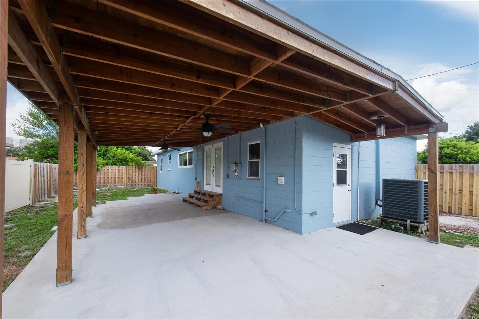 Single Family Residence at 2501 LESLEE LAKE DR N, ST PETERSBURG, photo 11 of 52