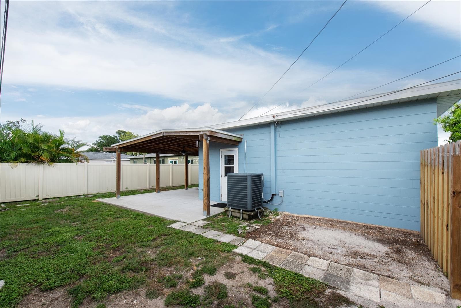 Single Family Residence at 2501 LESLEE LAKE DR N, ST PETERSBURG, photo 14 of 52