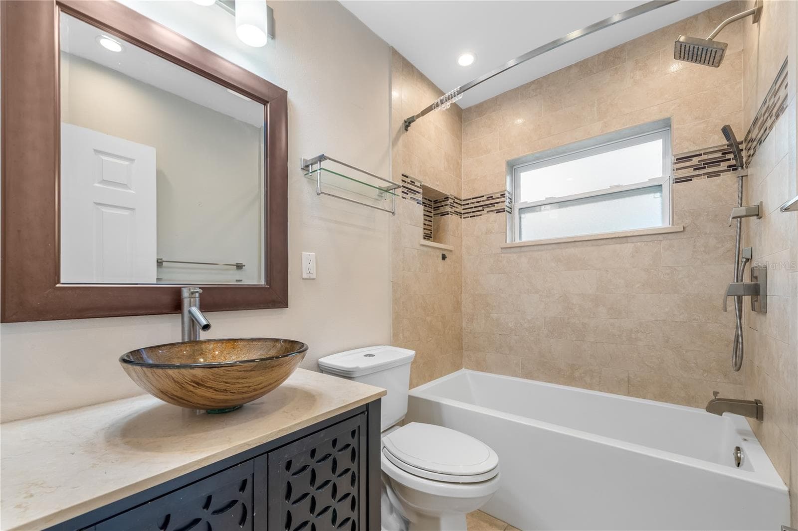 Single Family Residence at 2501 LESLEE LAKE DR N, ST PETERSBURG, photo 31 of 52