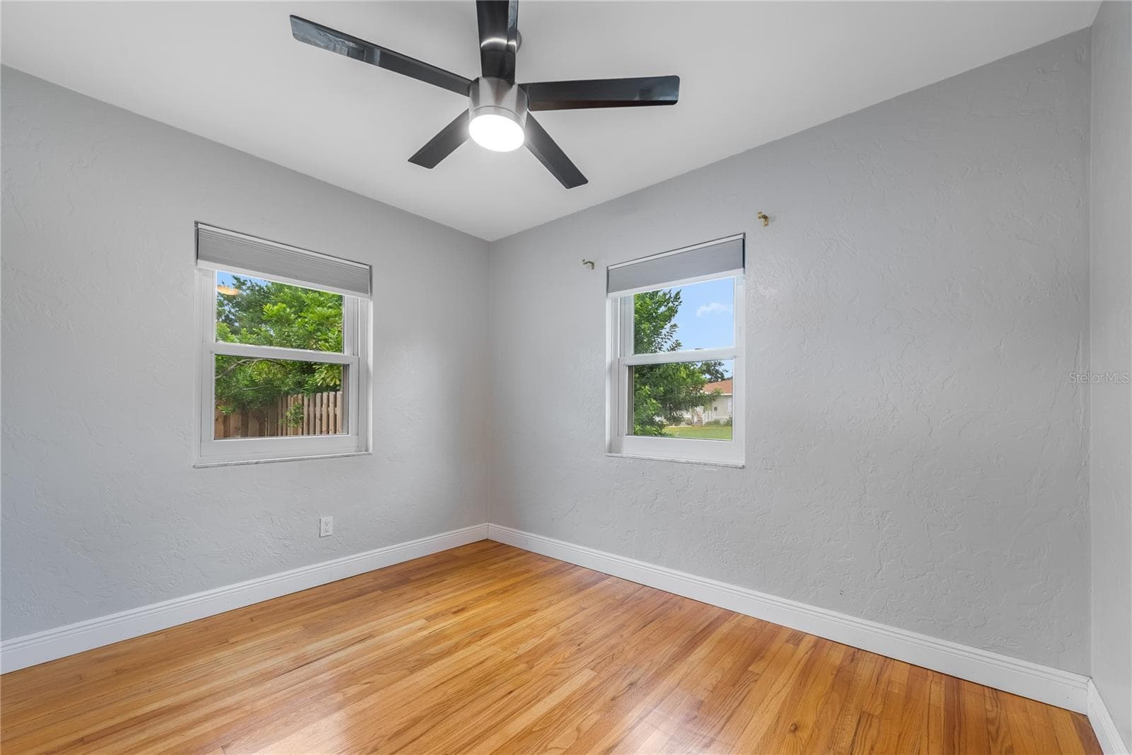 Single Family Residence at 2501 LESLEE LAKE DR N, ST PETERSBURG, photo 33 of 52