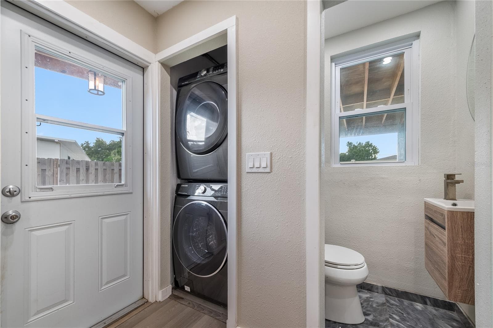 Single Family Residence at 2501 LESLEE LAKE DR N, ST PETERSBURG, photo 37 of 52