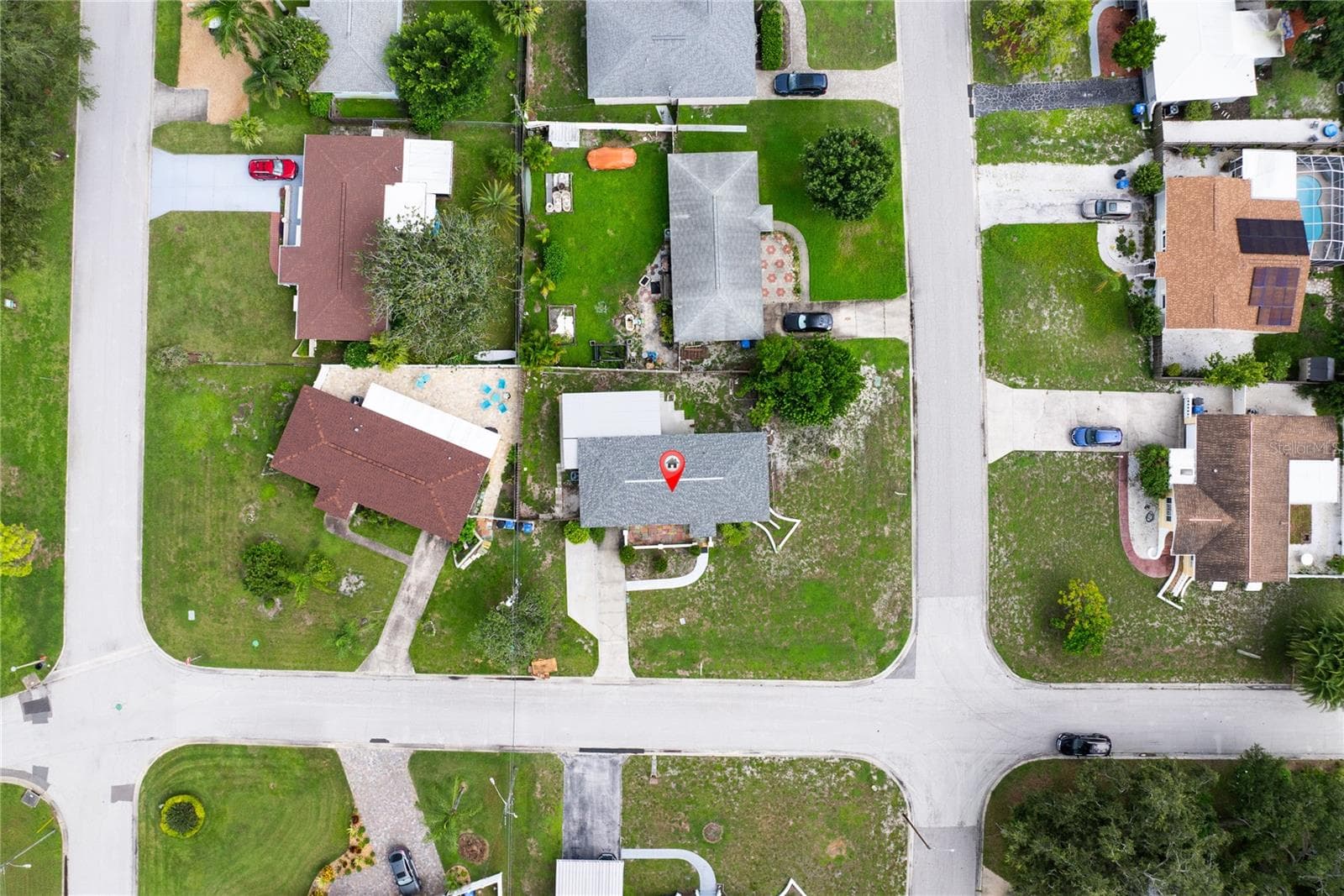 Single Family Residence at 2501 LESLEE LAKE DR N, ST PETERSBURG, photo 41 of 52