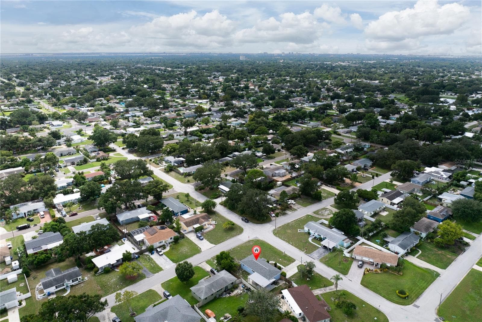 Single Family Residence at 2501 LESLEE LAKE DR N, ST PETERSBURG, photo 47 of 52