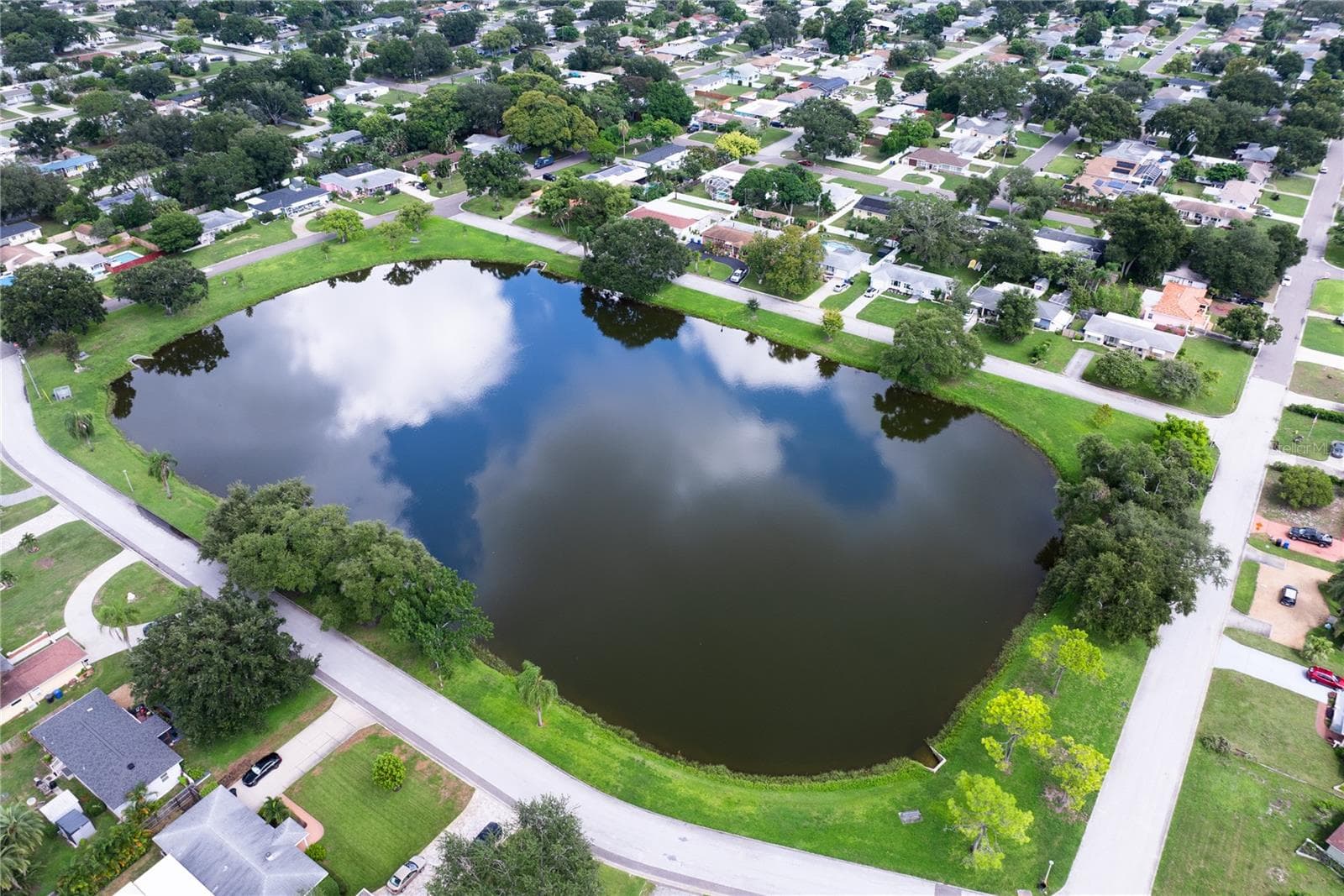 Single Family Residence at 2501 LESLEE LAKE DR N, ST PETERSBURG, photo 49 of 52