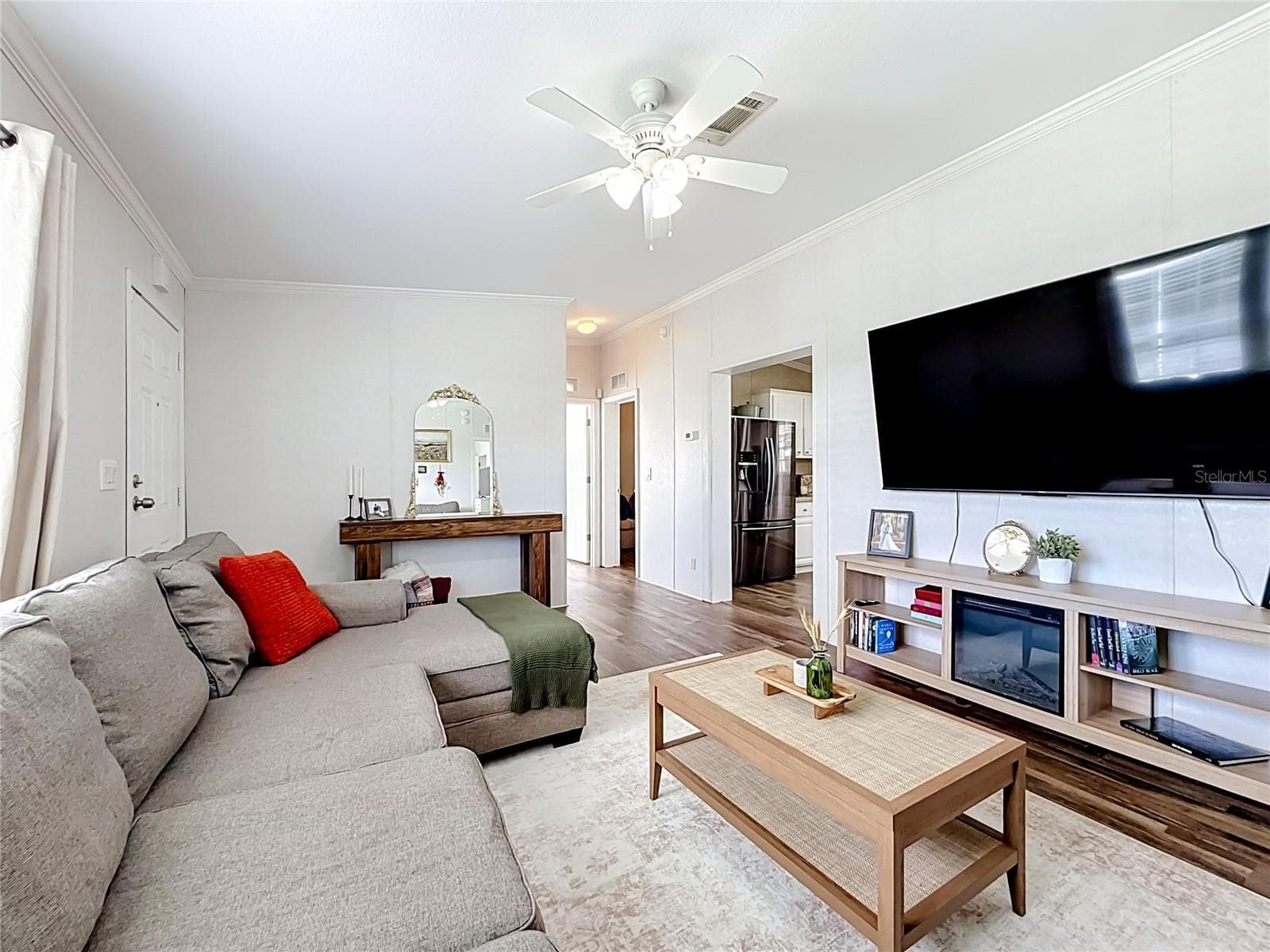 Living room - 25110 ALAMANDA DR, ASTATULA
