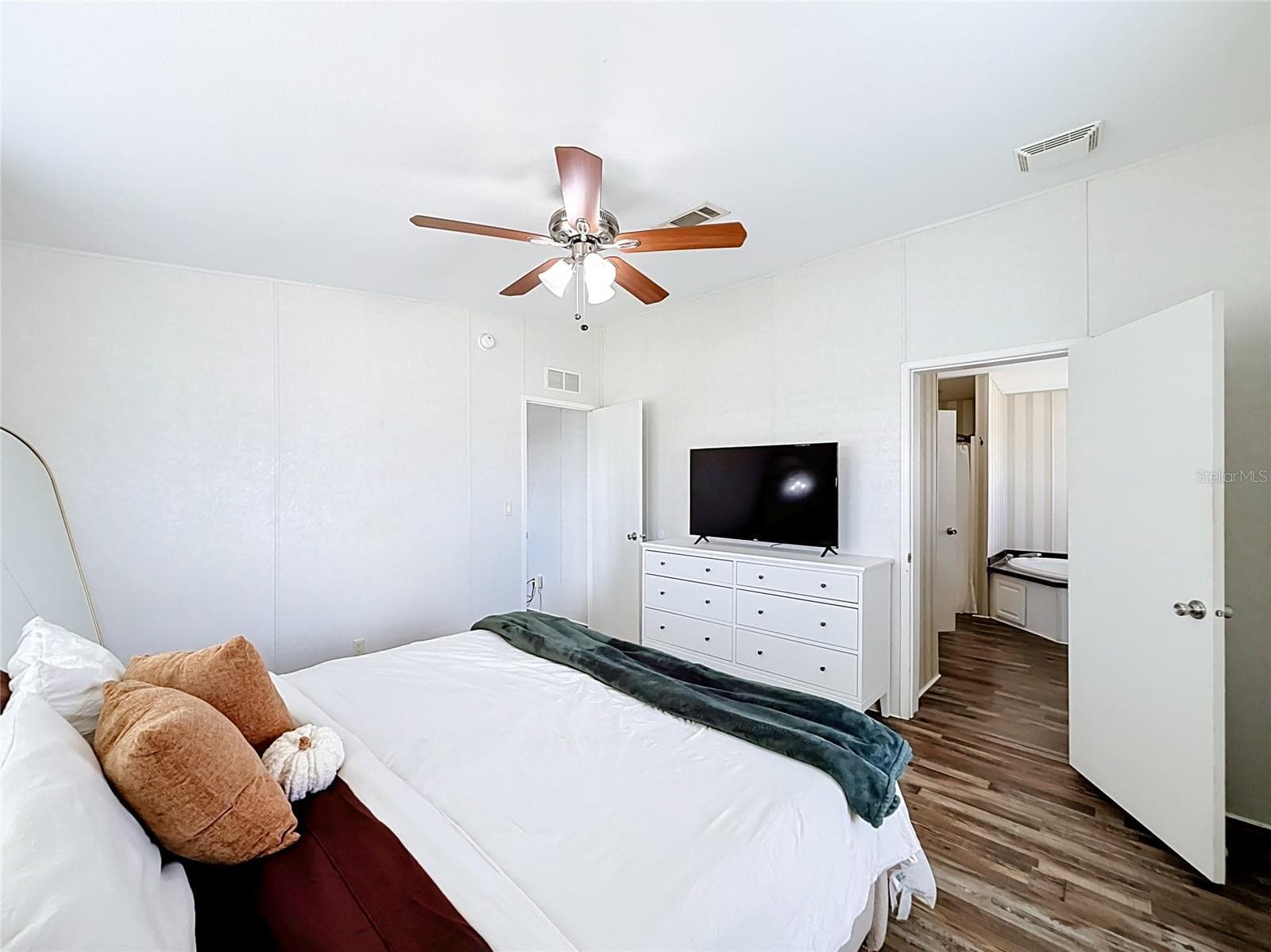 Master bedroom - 25110 ALAMANDA DR, ASTATULA