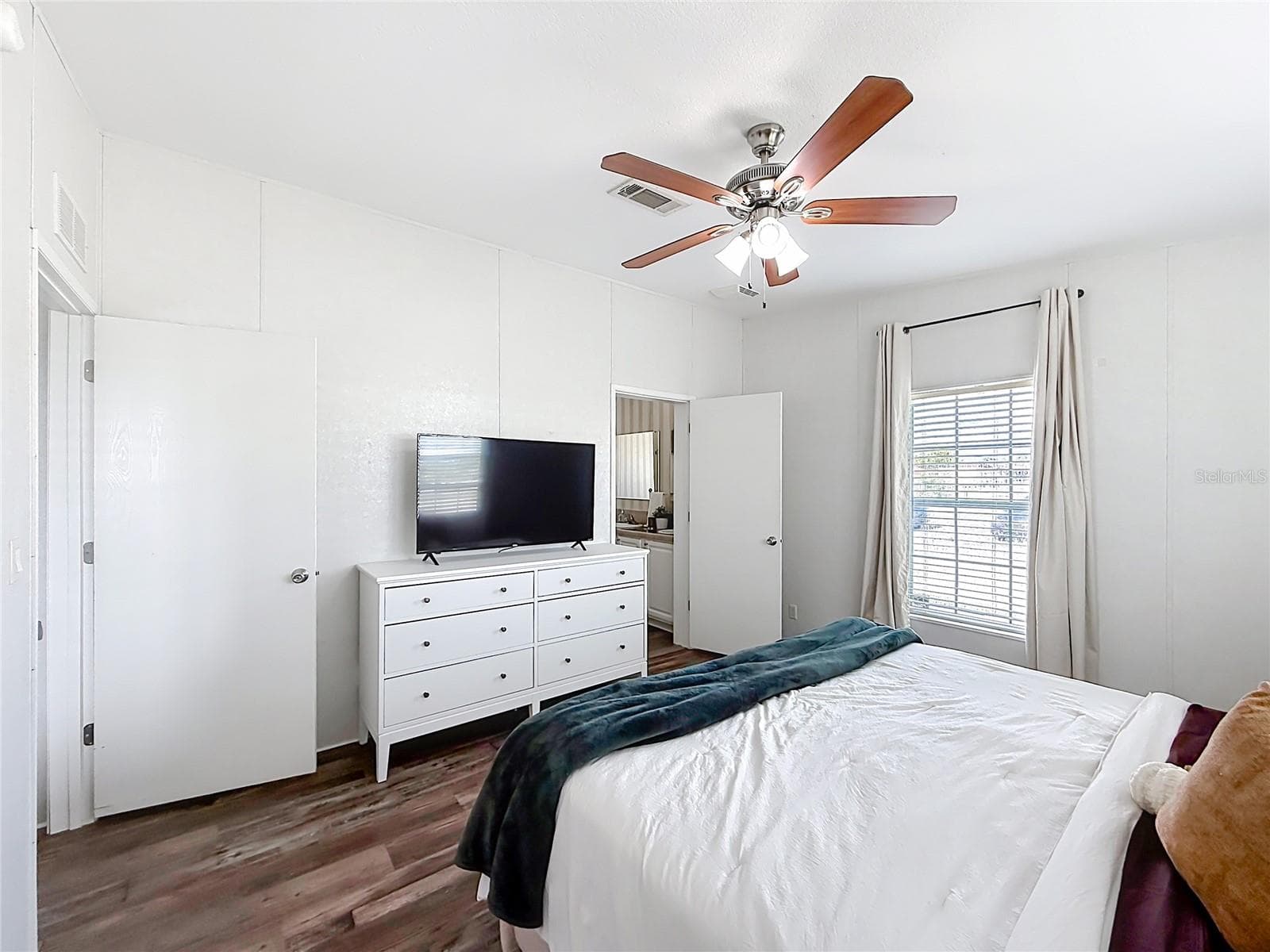 Master bedroom - 25110 ALAMANDA DR, ASTATULA
