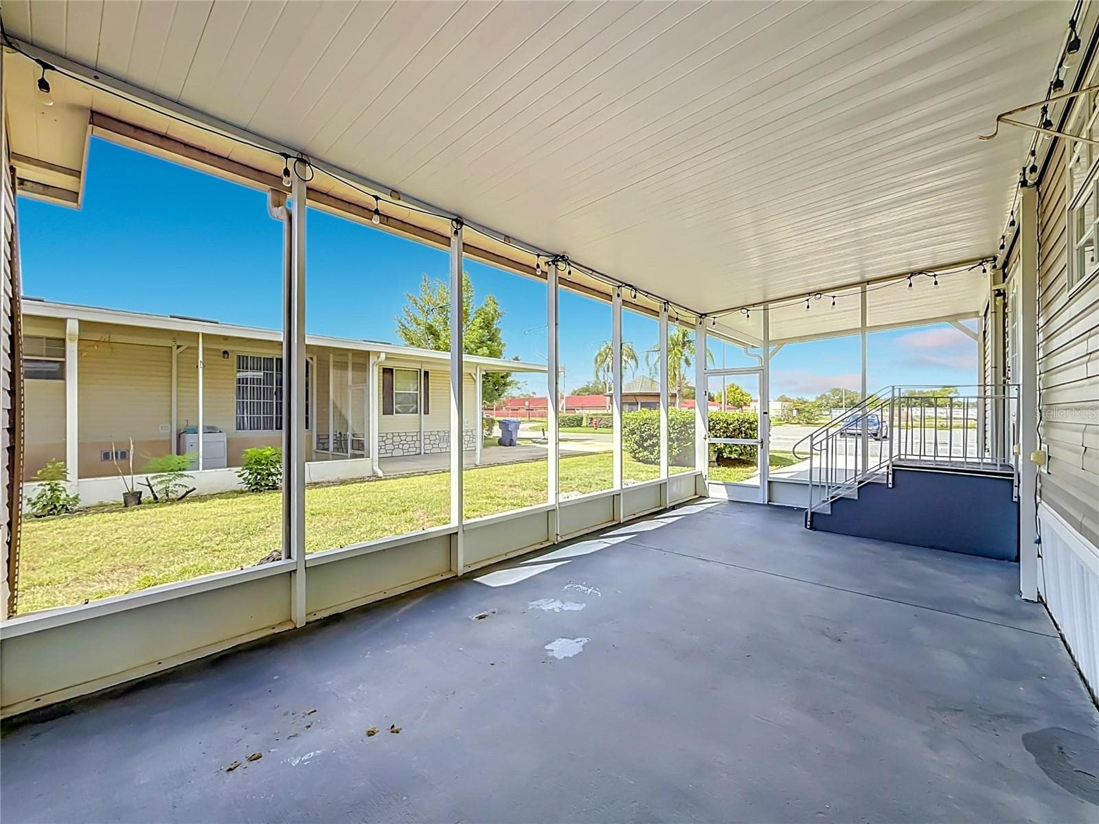 Screened patio - 25110 ALAMANDA DR, ASTATULA