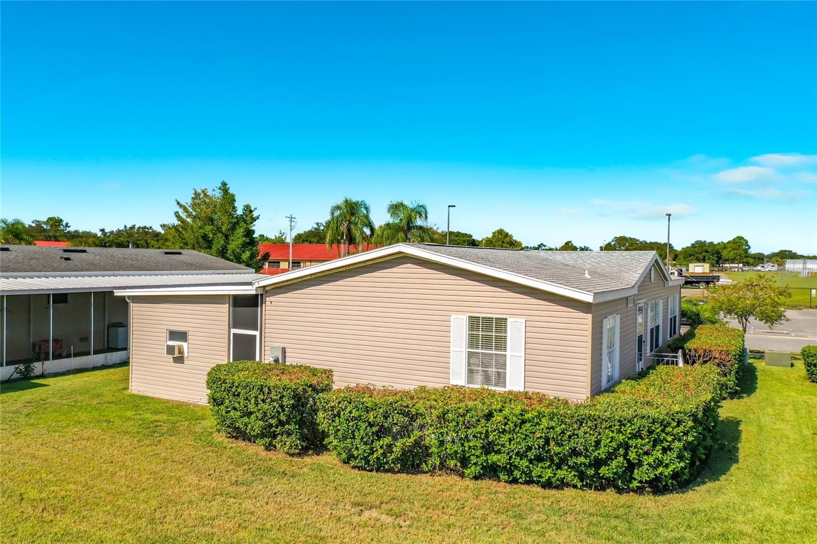 Exterior front - 25110 ALAMANDA DR, ASTATULA