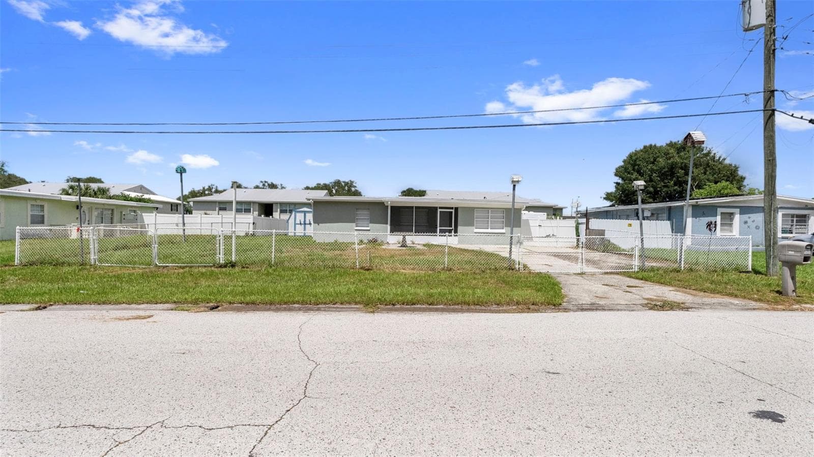 Single Family Residence at 7710 CORAL VINE LN, TAMPA, photo 31 of 39