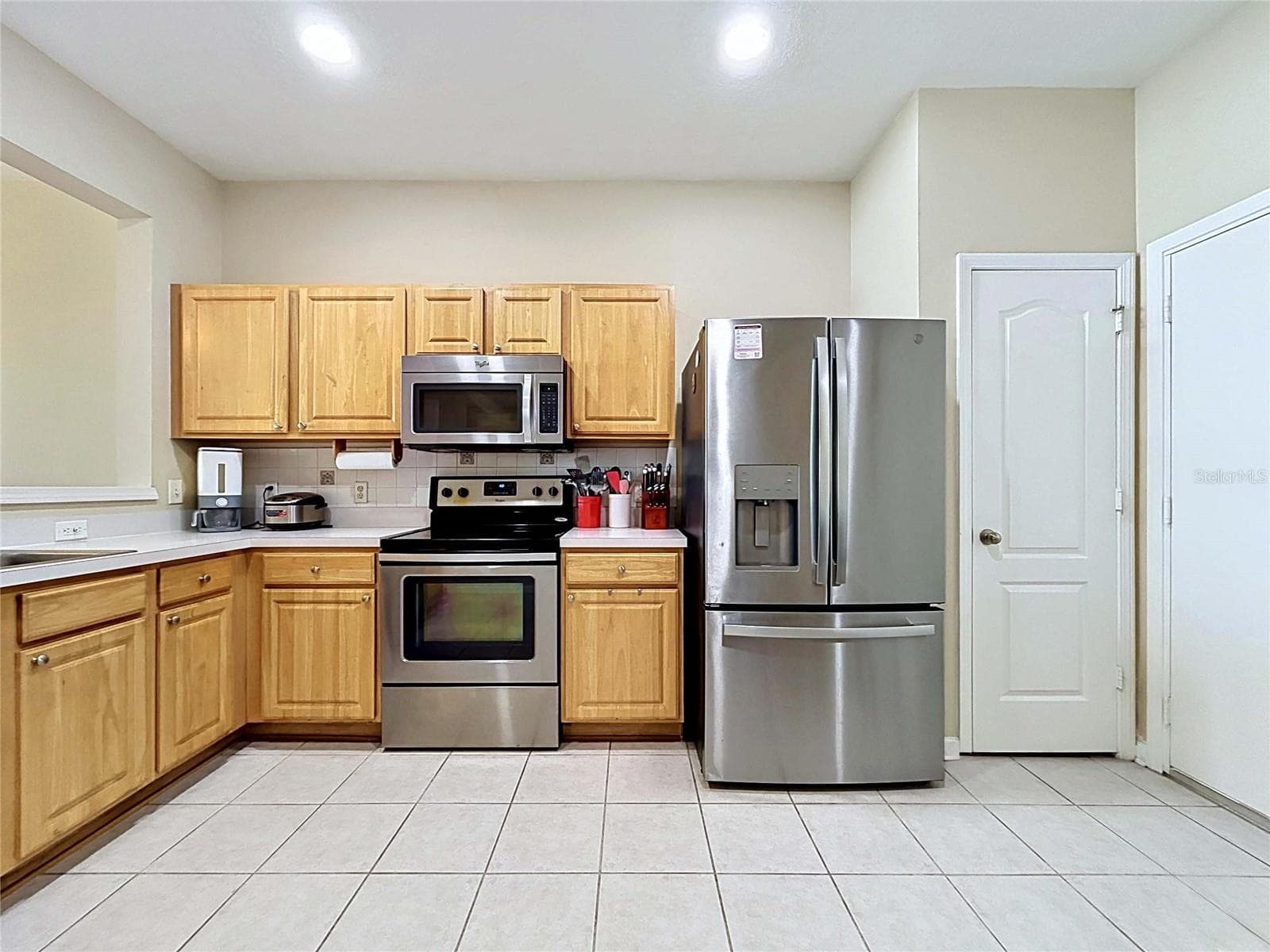 Townhouse at 4842 BARNSTEAD DR, RIVERVIEW, photo 6 of 35