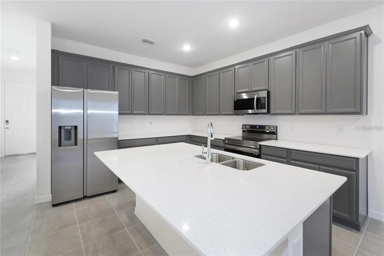 Townhouse at 7025 TWILIGHT BAY DR, WINTER GARDEN, photo 2 of 15