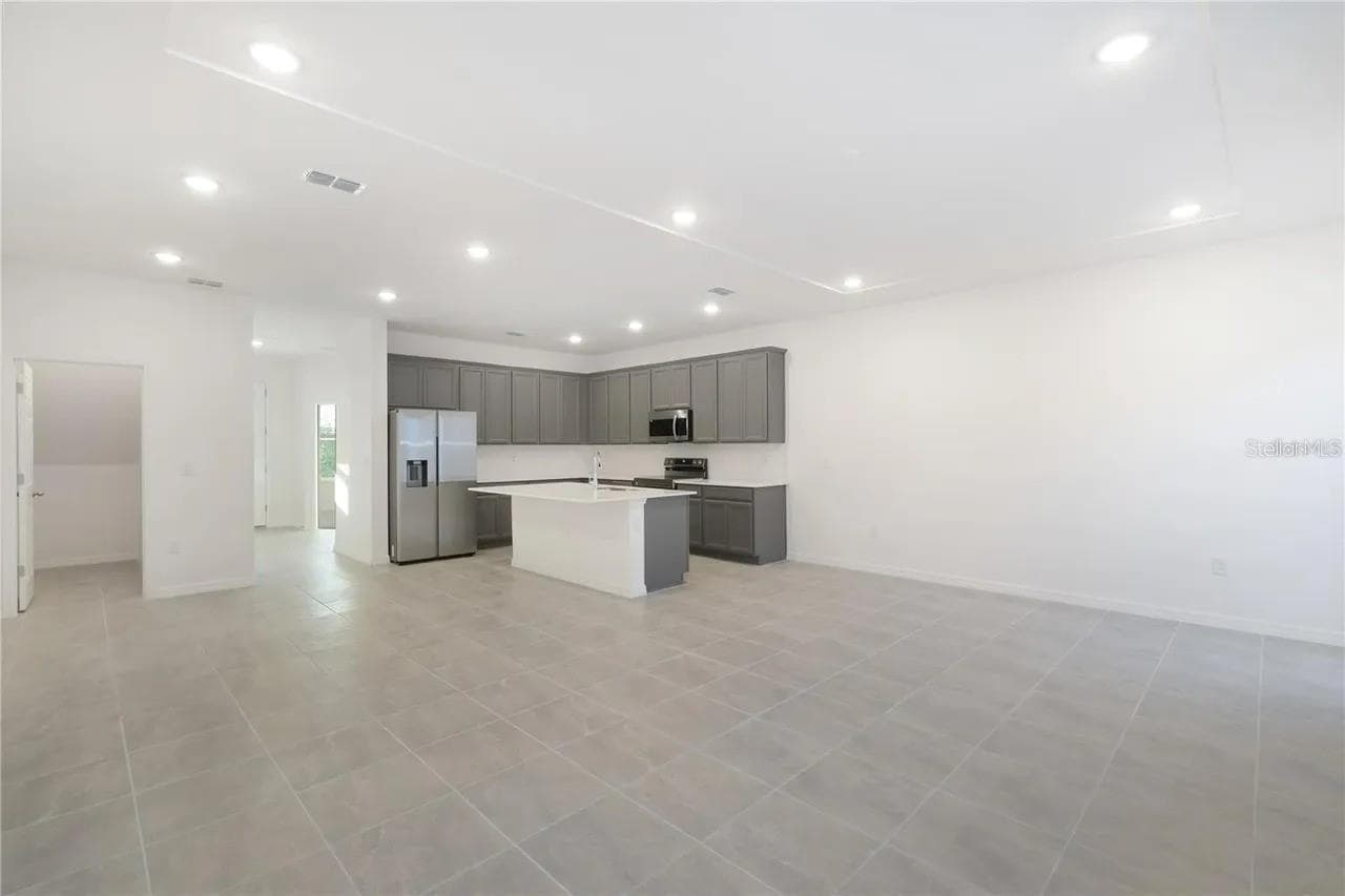 Townhouse at 7025 TWILIGHT BAY DR, WINTER GARDEN, photo 3 of 15