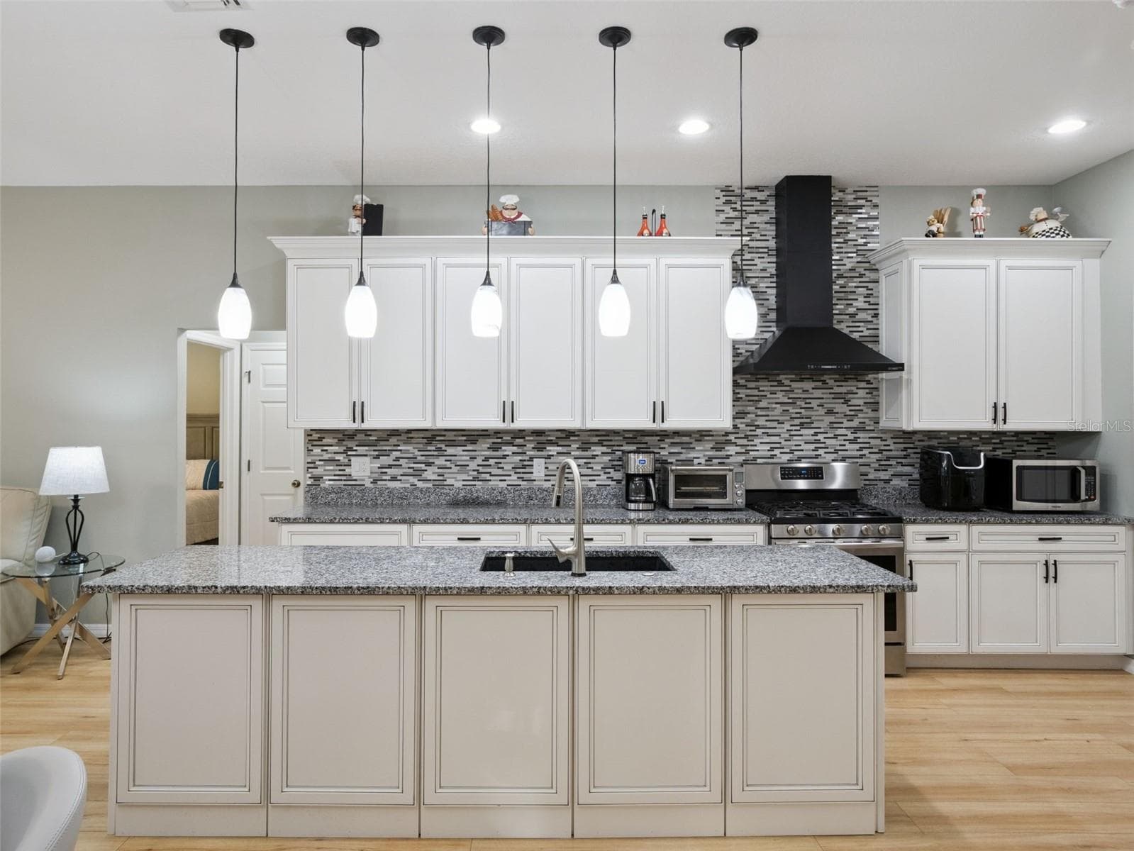 Single Family Residence at 5602 SQUIRES DR, LEESBURG, photo 13 of 60