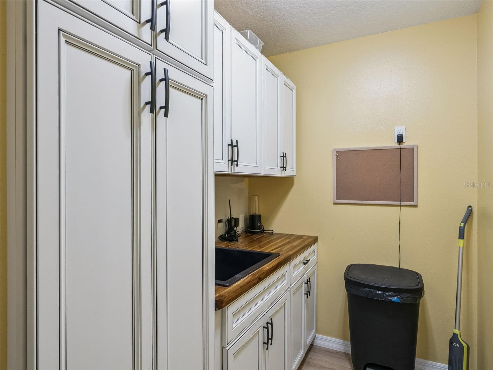 Single Family Residence at 5602 SQUIRES DR, LEESBURG, photo 21 of 60