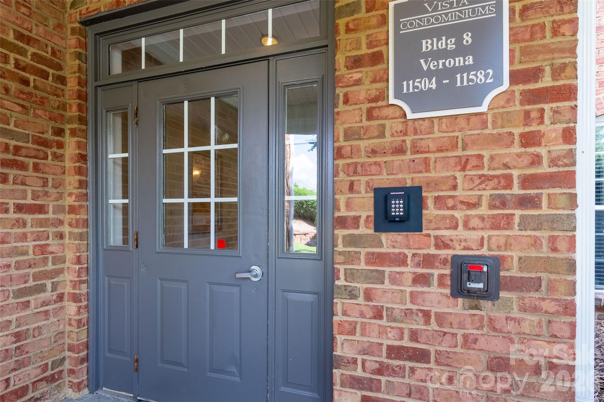 Condominium at 11530 Costigan Lane, Charlotte, photo 3 of 39