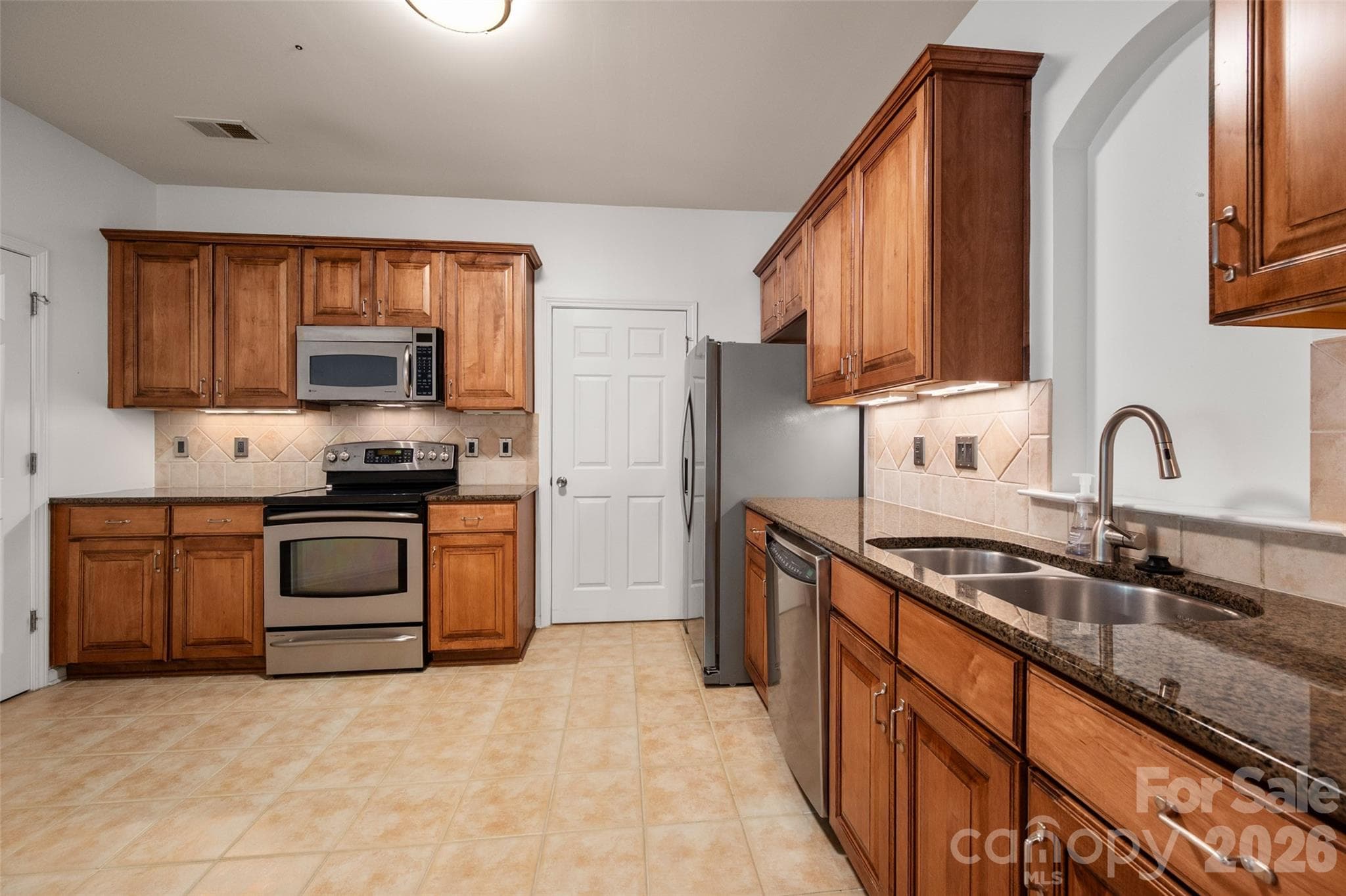 Condominium at 11530 Costigan Lane, Charlotte, photo 11 of 39