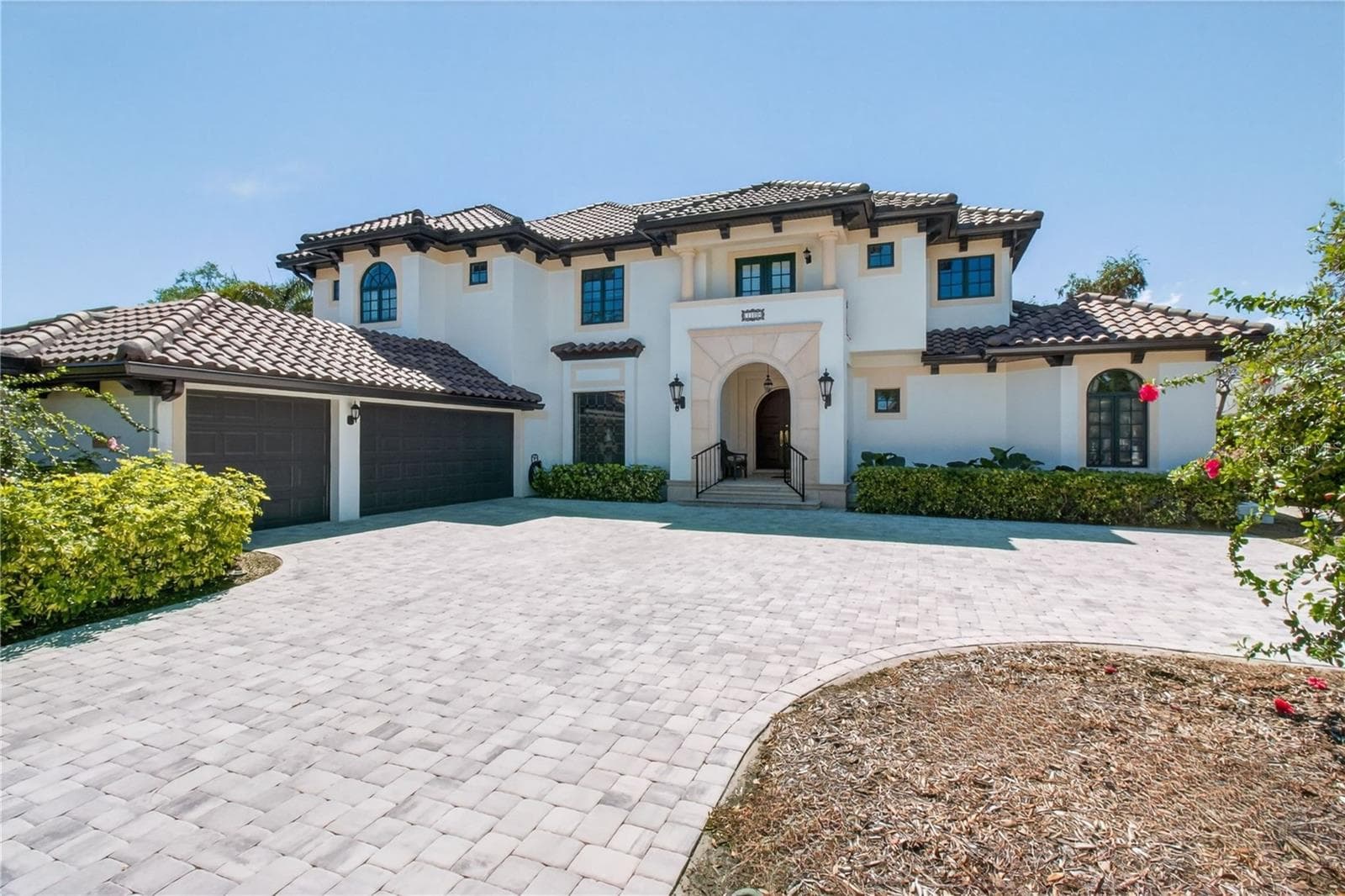 Single Family Residence at 1100 TORTUGA CIR NE, ST PETERSBURG, photo 3 of 67