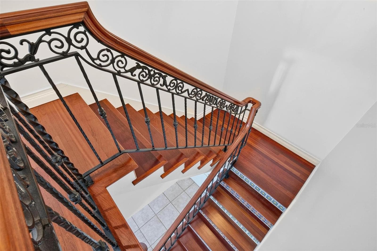 Single Family Residence at 1100 TORTUGA CIR NE, ST PETERSBURG, photo 34 of 67