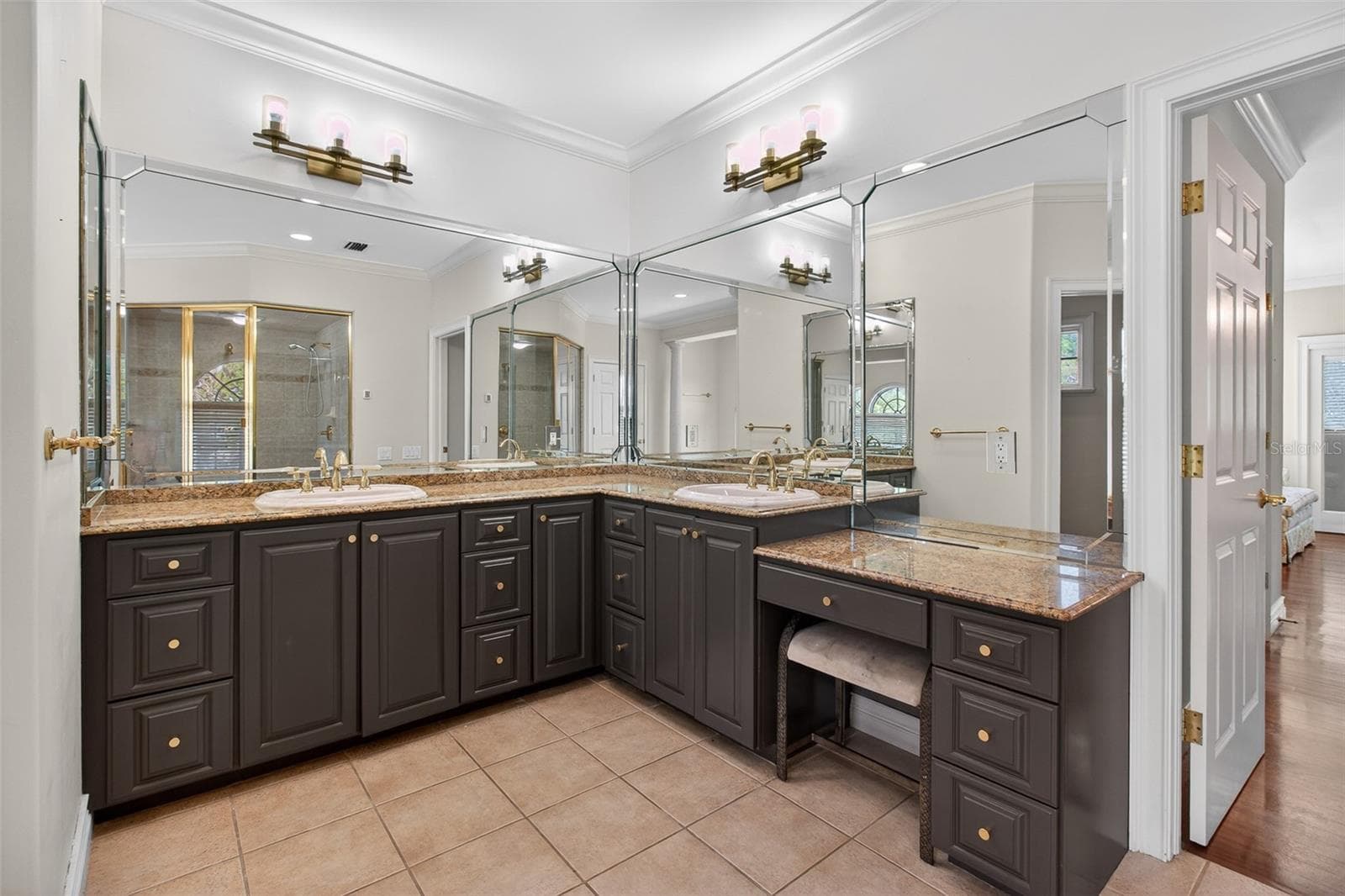 2nd Floor Primary Suite Bath - 1100 TORTUGA CIR NE, ST PETERSBURG