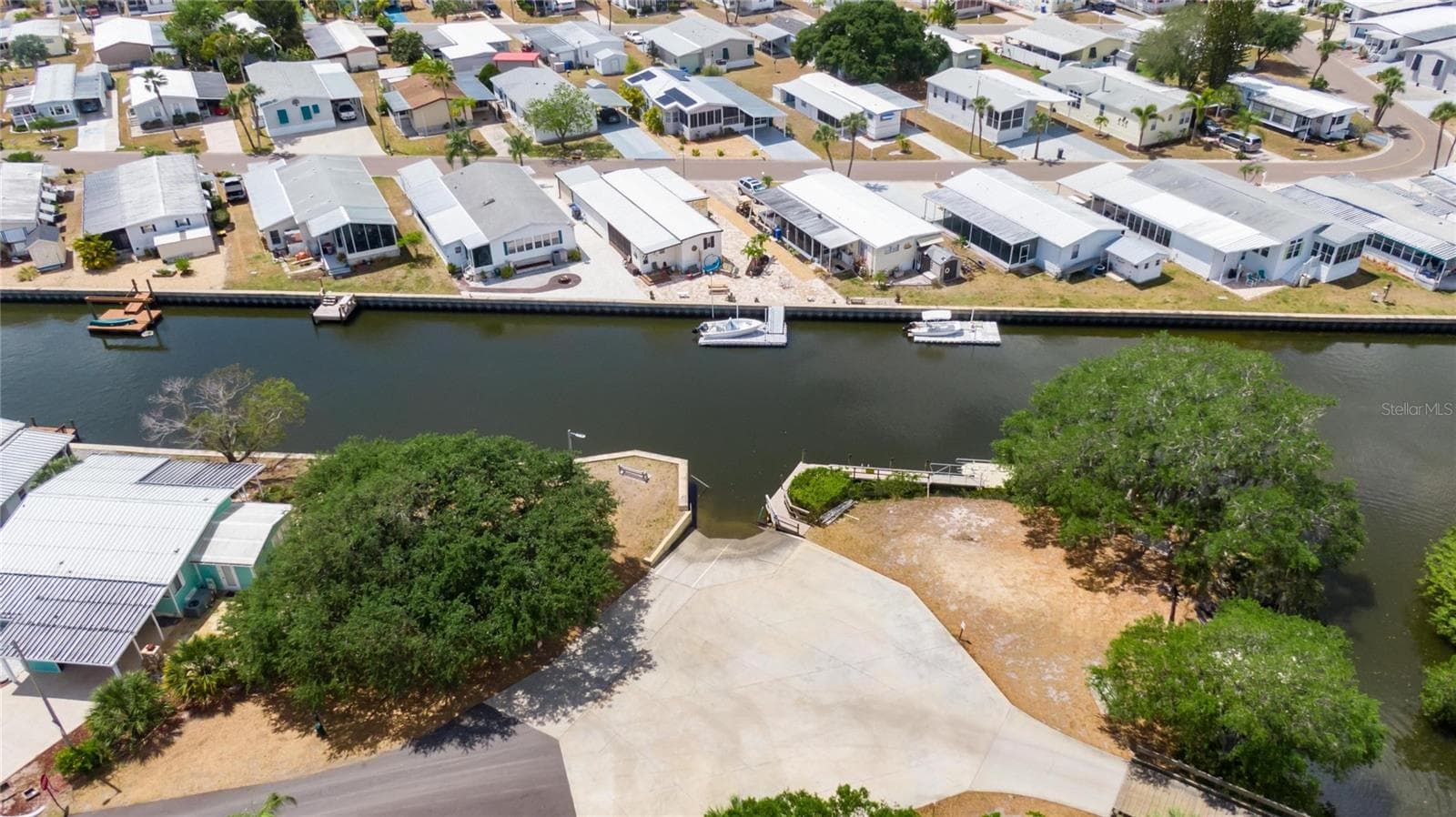 Mobile Home at 116 W SAINT JOHNS WAY, APOLLO BEACH, photo 21 of 24