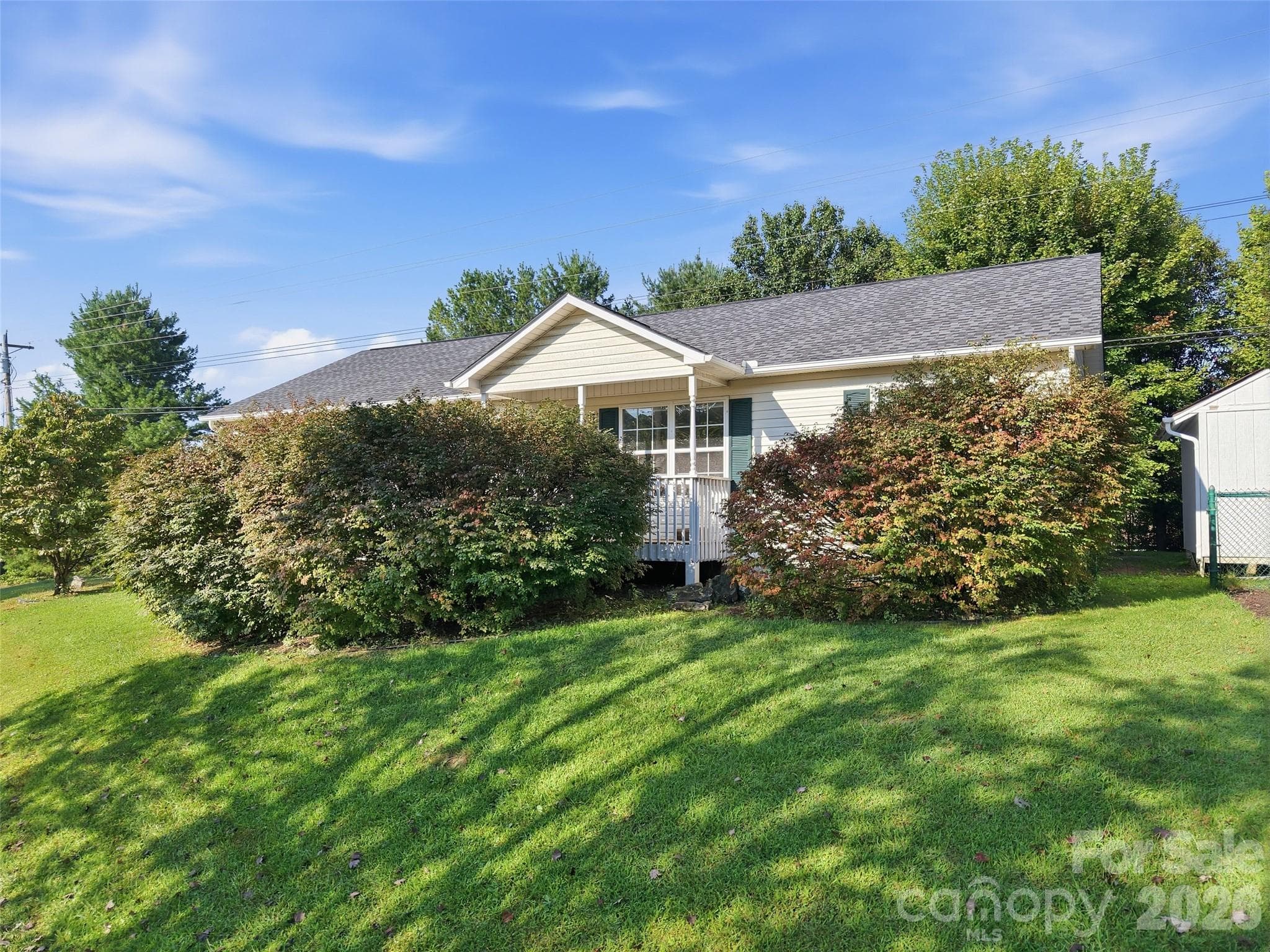 Single Family Residence at 11 Brant Lane, Weaverville, photo 4 of 41