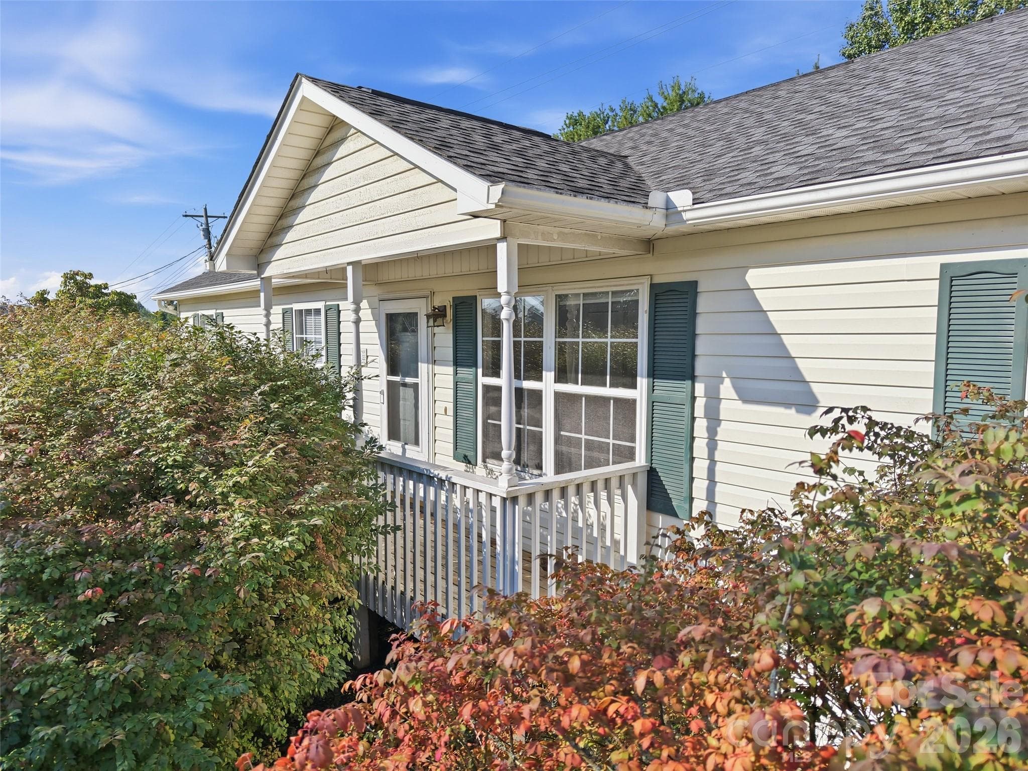 Single Family Residence at 11 Brant Lane, Weaverville, photo 5 of 41