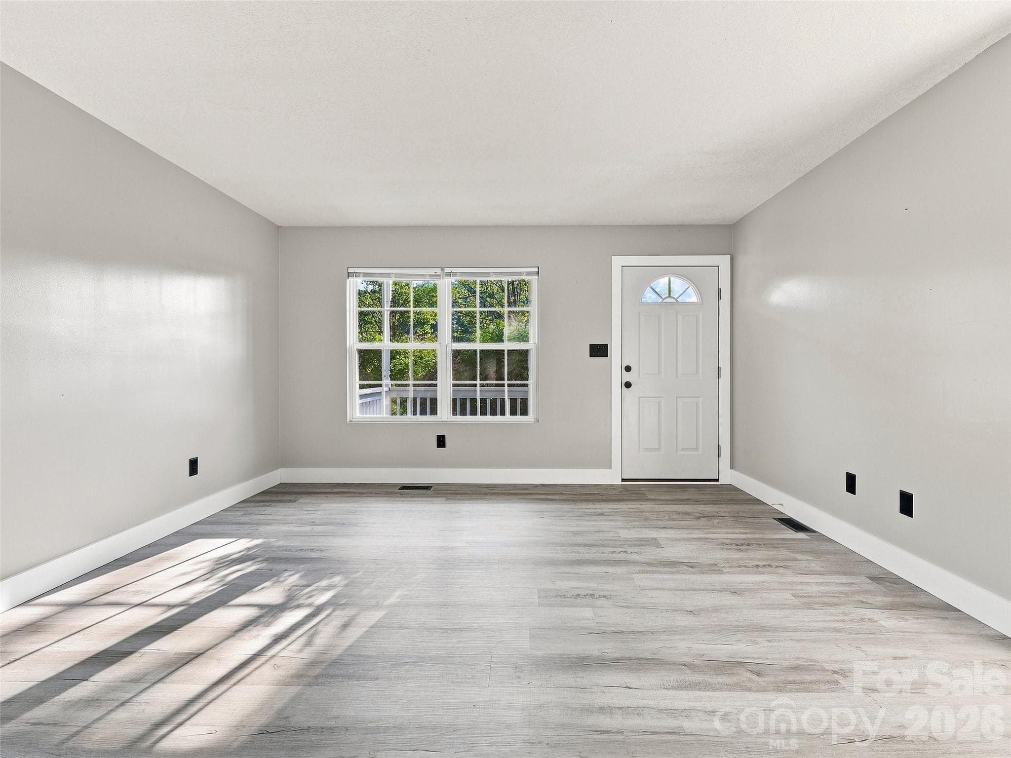 Single Family Residence at 11 Brant Lane, Weaverville, photo 7 of 41