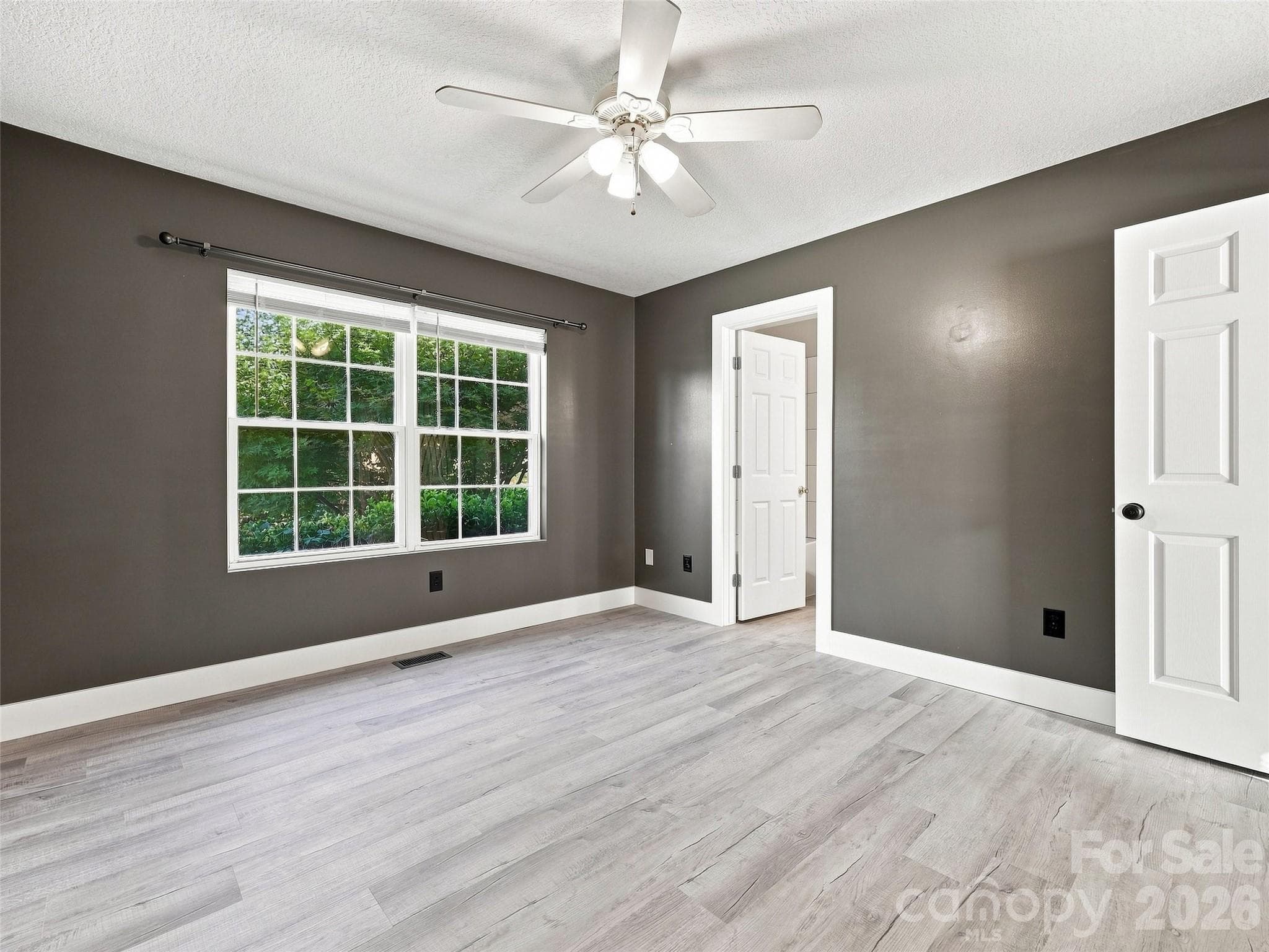 Single Family Residence at 11 Brant Lane, Weaverville, photo 22 of 41