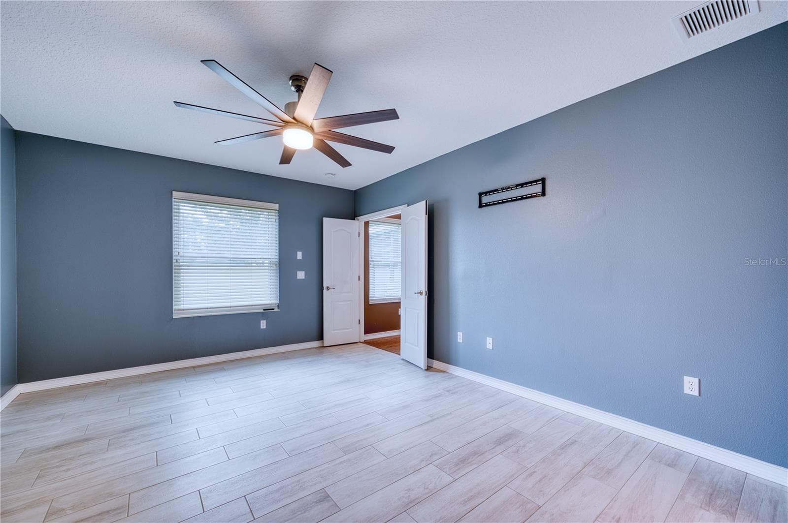 Single Family Residence at 8392 E 47TH ST CIR, PALMETTO, photo 20 of 44