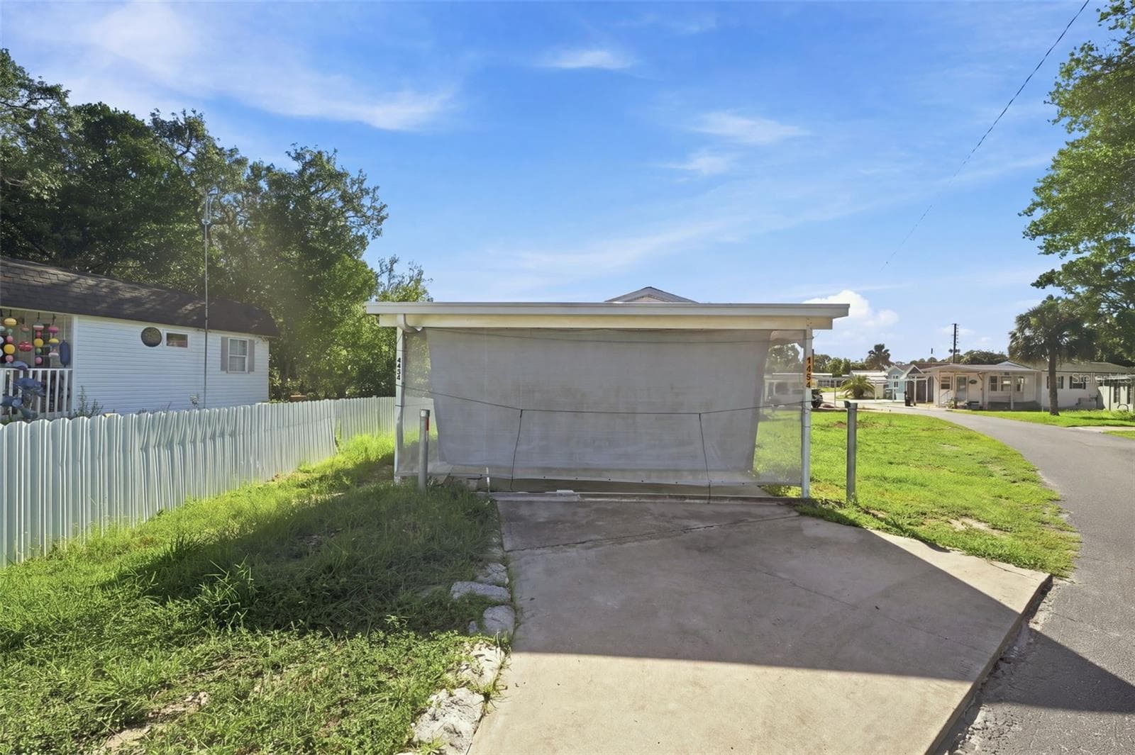 Front Exterior - 9454 GRAY FOX DR, WEEKI WACHEE