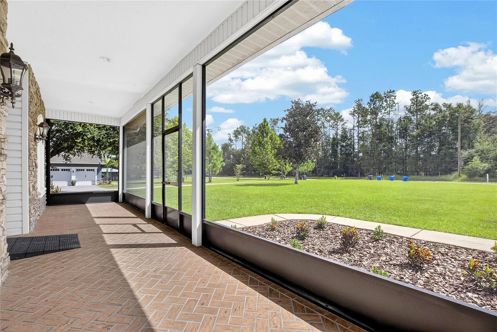 SCREENED FRONT PORCH - 13975 MCINTOSH RD, THONOTOSASSA