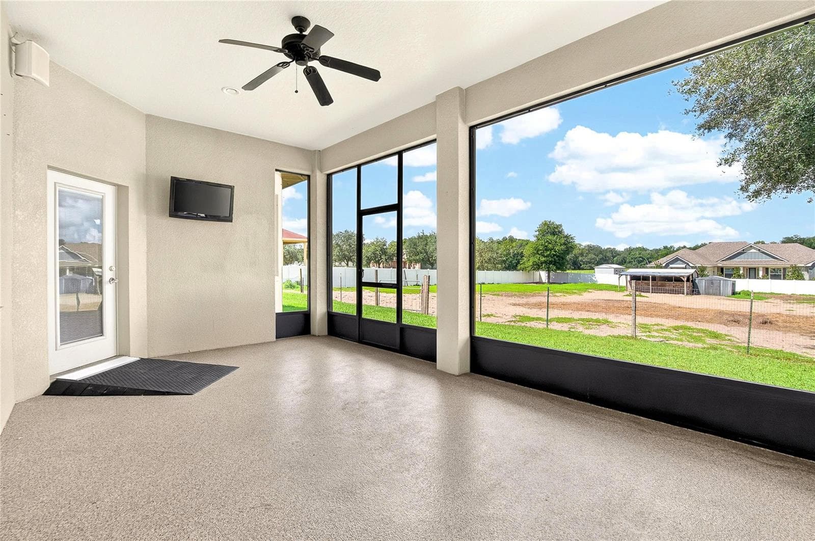 REAR LANAI OFF FAMILY ROOM - 13975 MCINTOSH RD, THONOTOSASSA