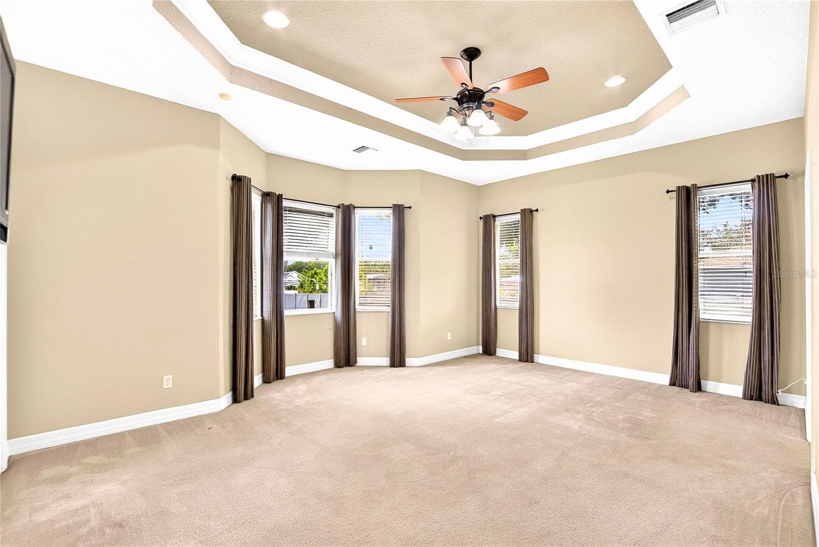PRIMARY BEDROOM - 13975 MCINTOSH RD, THONOTOSASSA