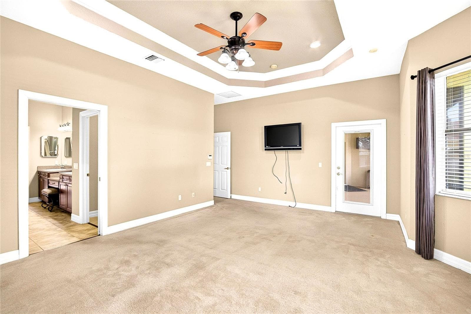 PRIMARY BEDROOM - 13975 MCINTOSH RD, THONOTOSASSA