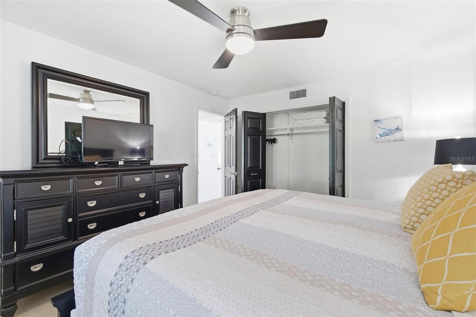 Condominium at 5280 COQUINA KEY DR SE #A, ST PETERSBURG, photo 22 of 78