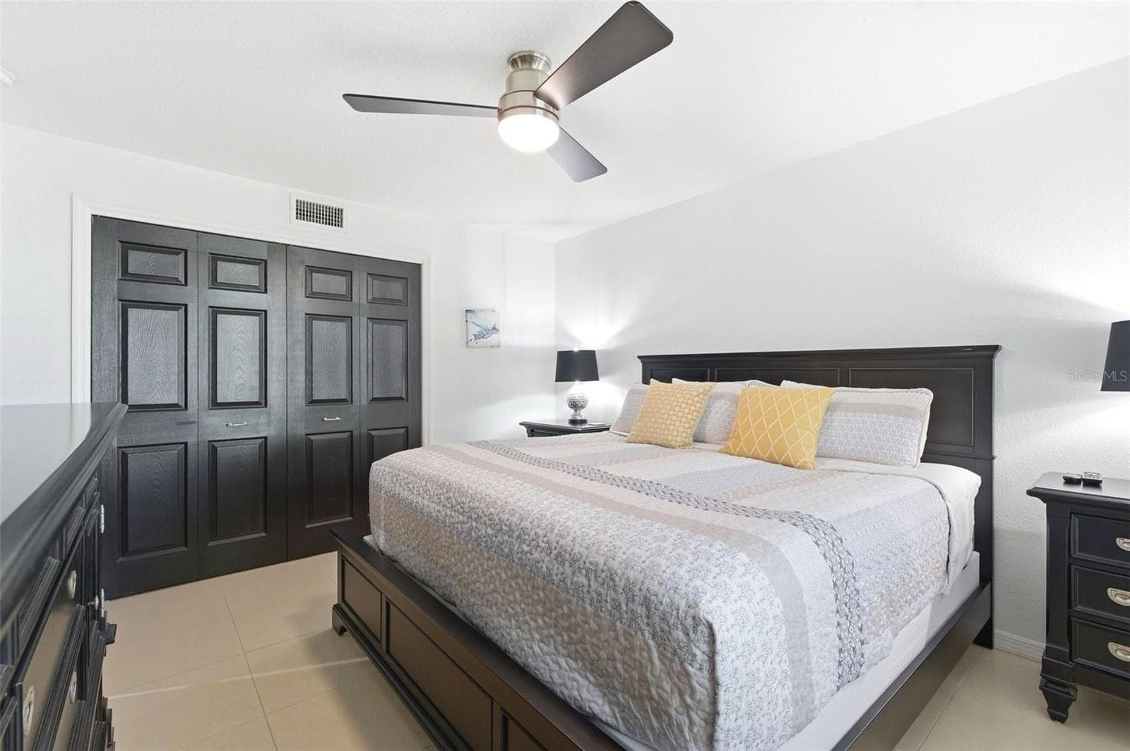 Condominium at 5280 COQUINA KEY DR SE #A, ST PETERSBURG, photo 23 of 78