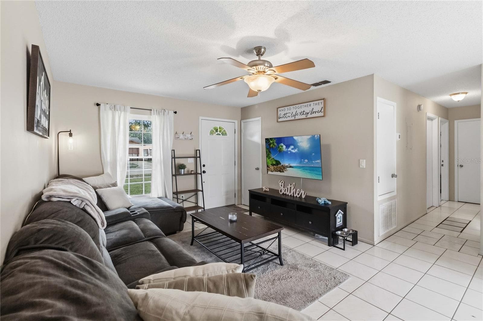 Living Room - 2948 COLORADO AVE, ORLANDO