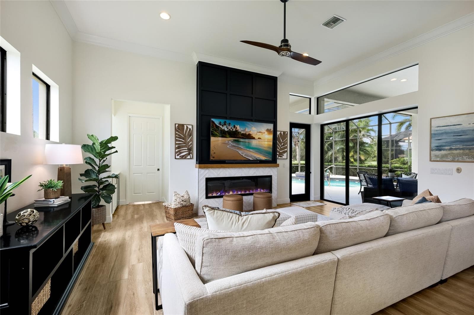 Single Family Residence at 13994 SIENA LOOP, LAKEWOOD RANCH, photo 25 of 74