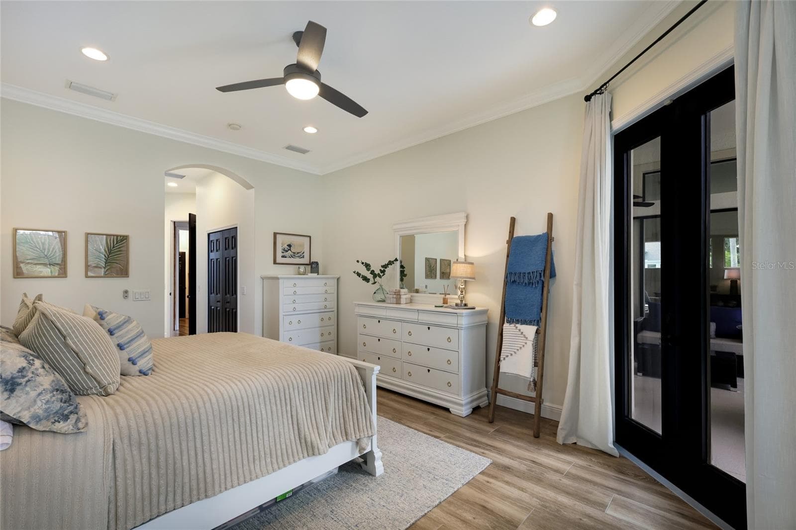 Single Family Residence at 13994 SIENA LOOP, LAKEWOOD RANCH, photo 30 of 74