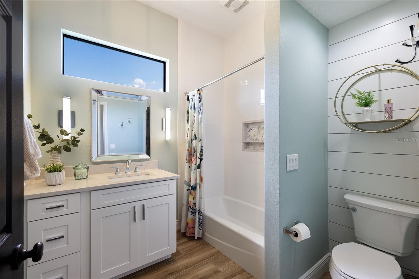 Guest bath 1 - 13994 SIENA LOOP, LAKEWOOD RANCH