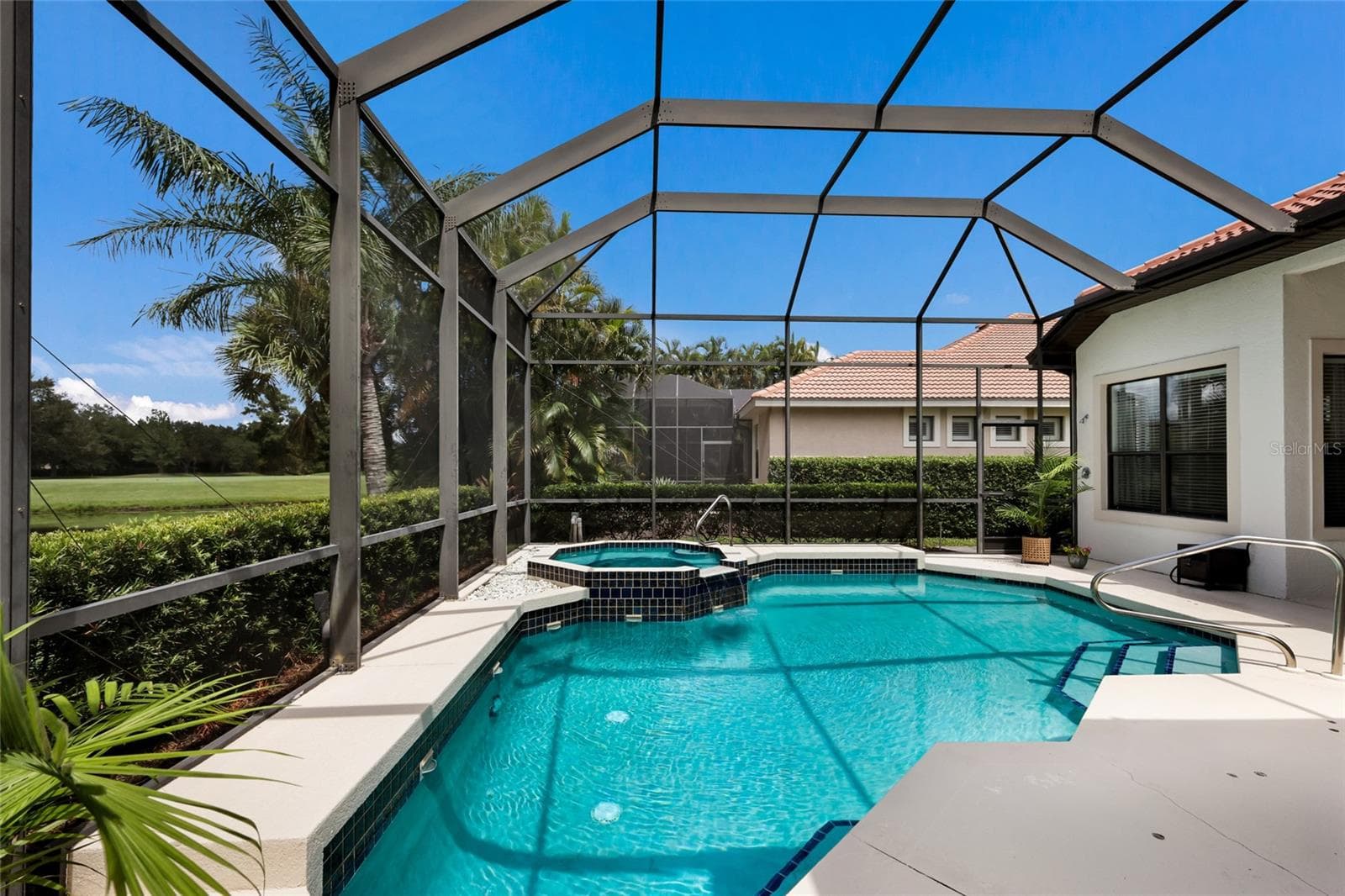 Single Family Residence at 13994 SIENA LOOP, LAKEWOOD RANCH, photo 48 of 74