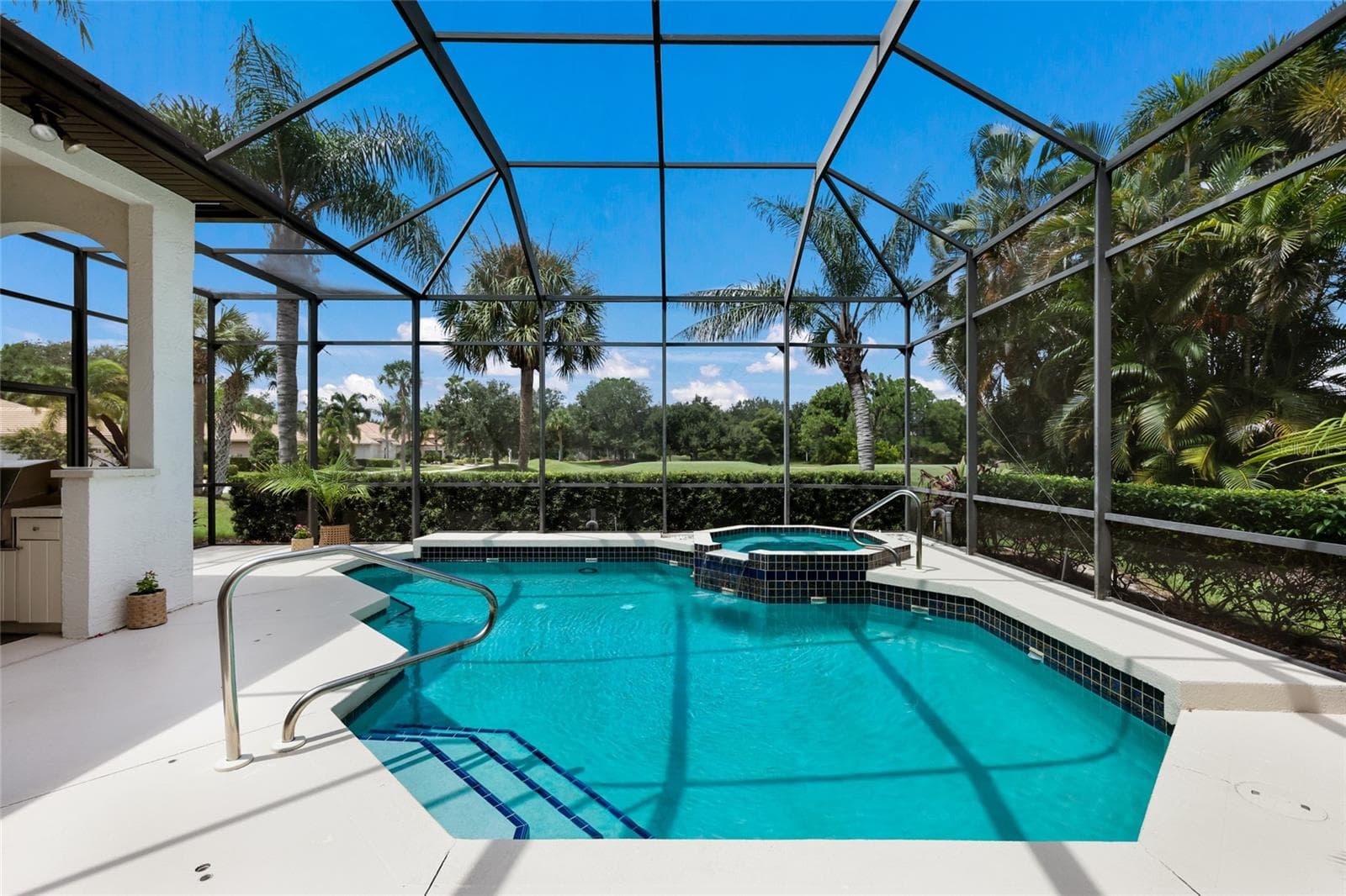 Single Family Residence at 13994 SIENA LOOP, LAKEWOOD RANCH, photo 49 of 74