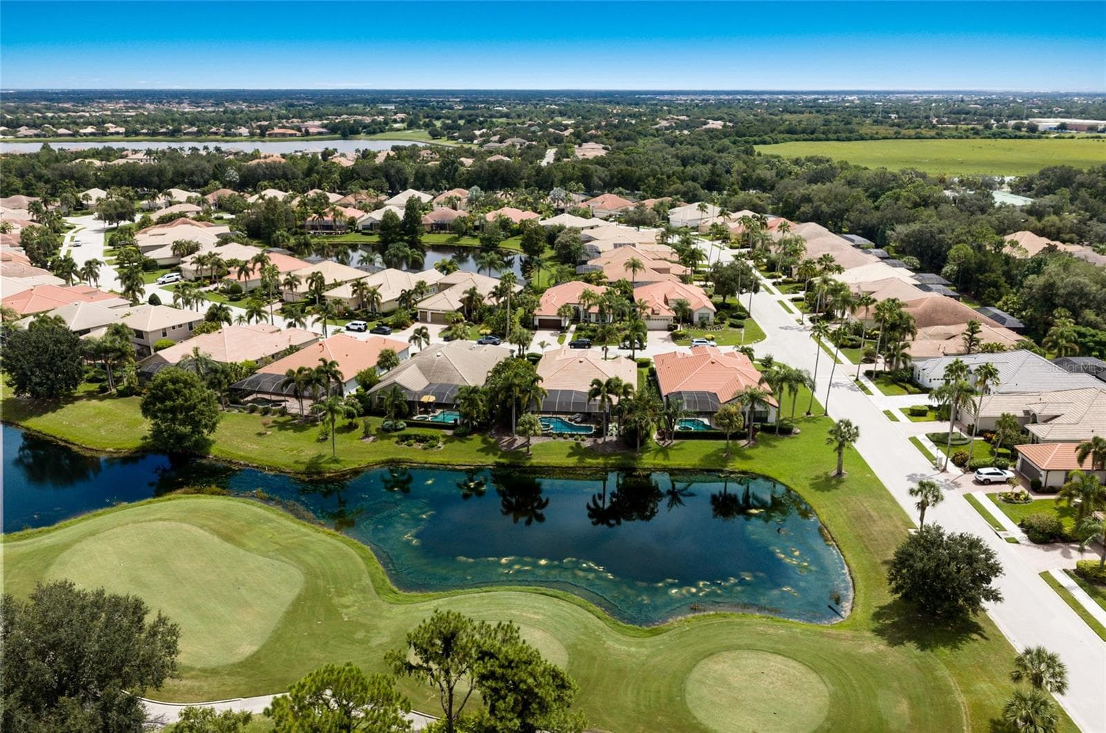 Single Family Residence at 13994 SIENA LOOP, LAKEWOOD RANCH, photo 56 of 74