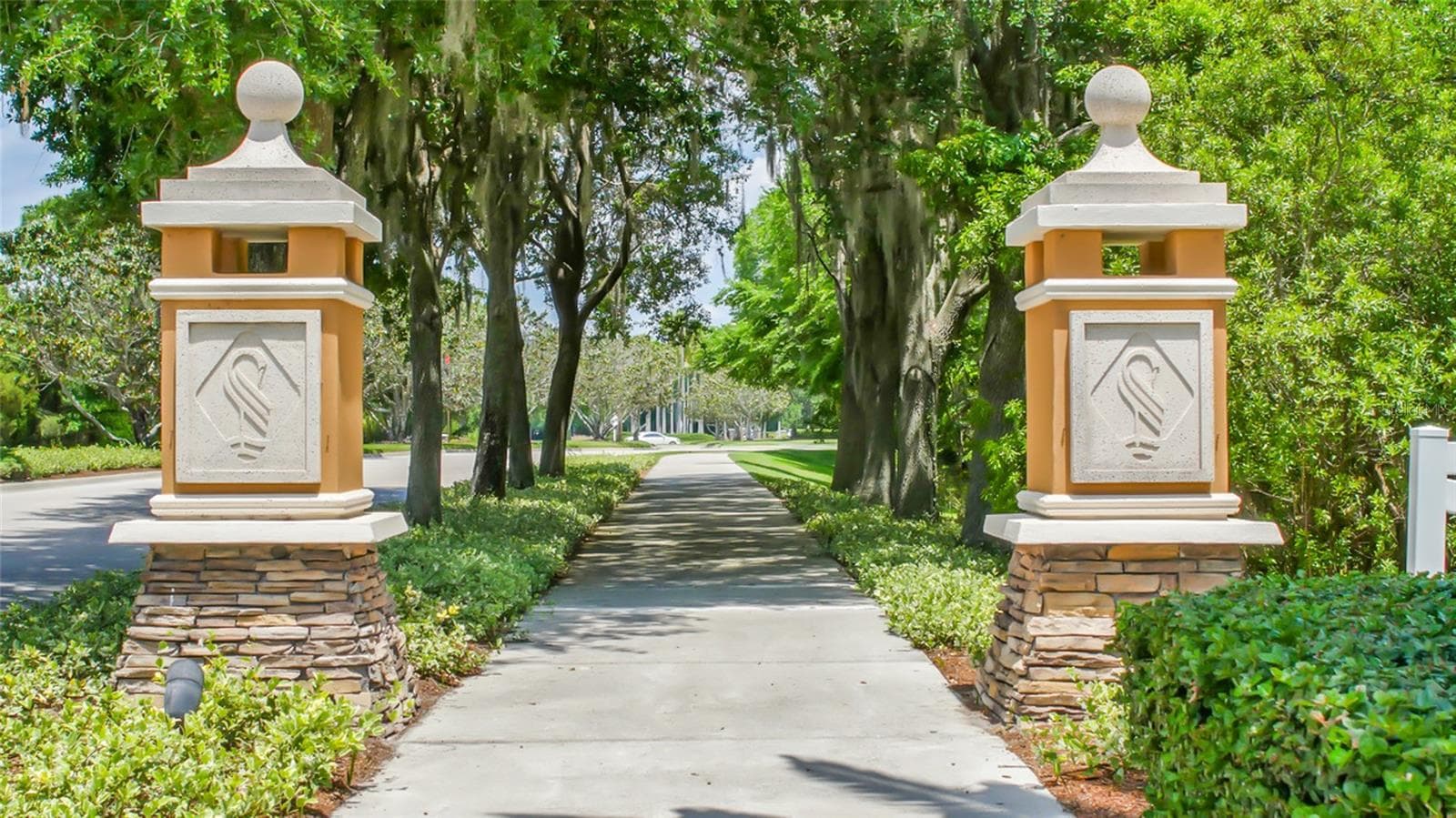 Single Family Residence at 13994 SIENA LOOP, LAKEWOOD RANCH, photo 63 of 74