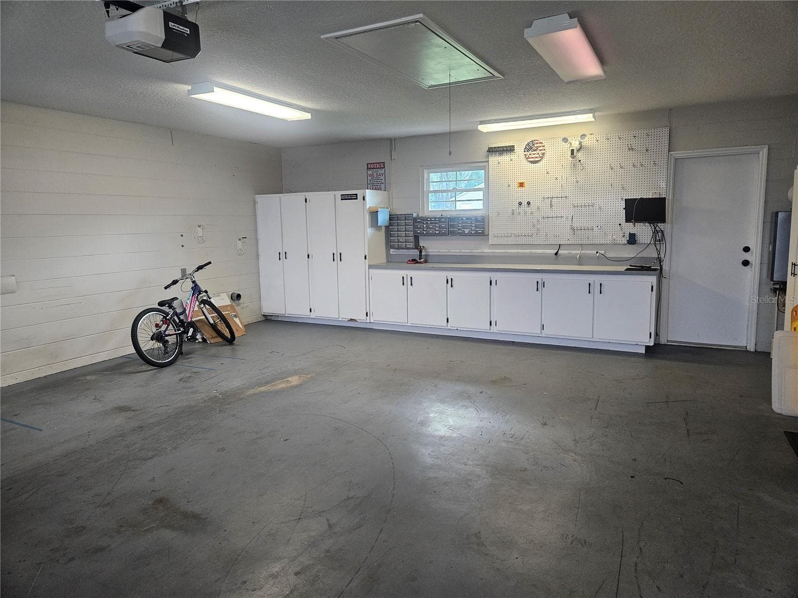 garage - 5421 SE 18TH LN, OCALA
