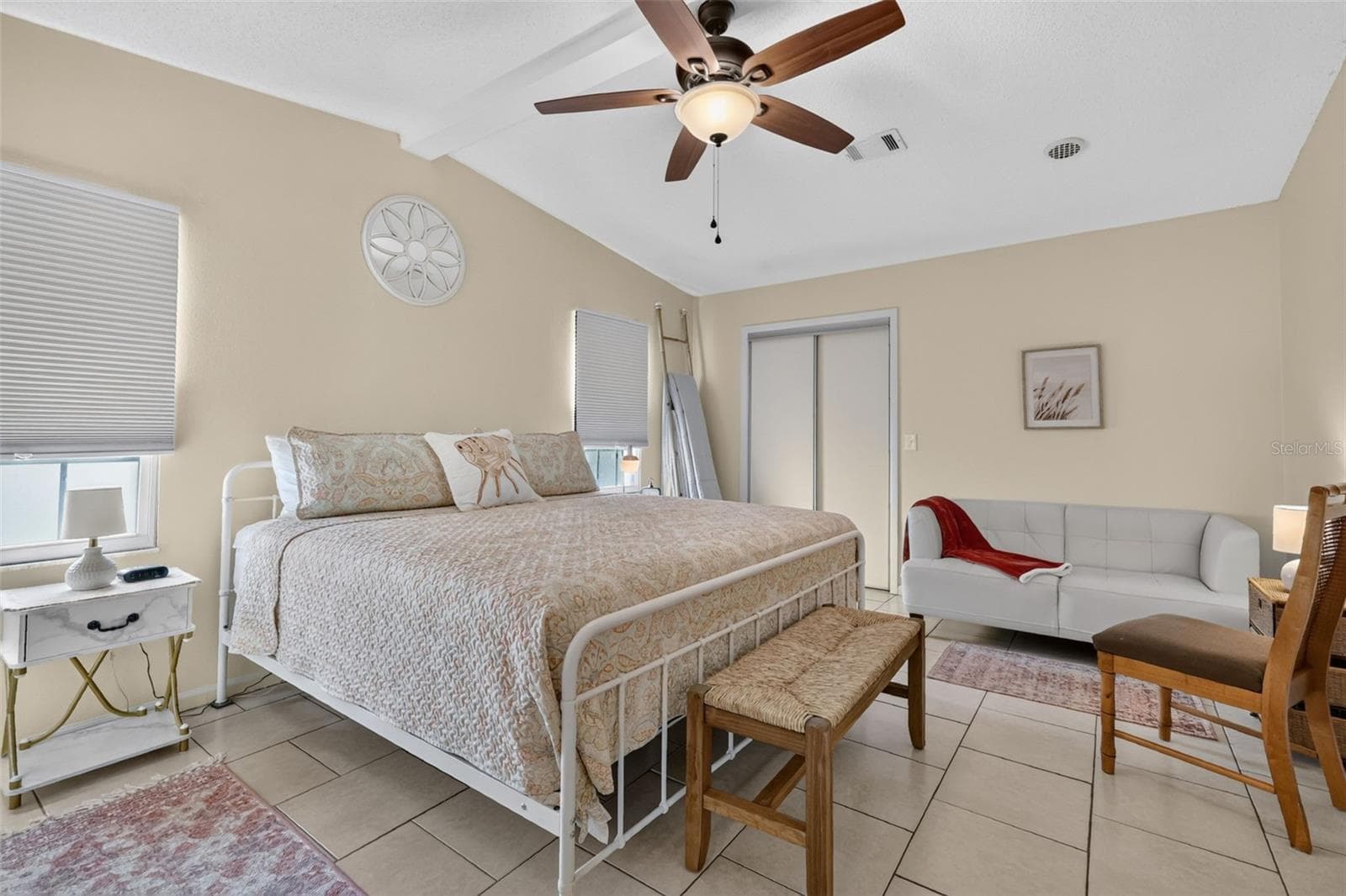 Manufactured Home at 1541 DORAL CIR, THE VILLAGES, photo 20 of 31