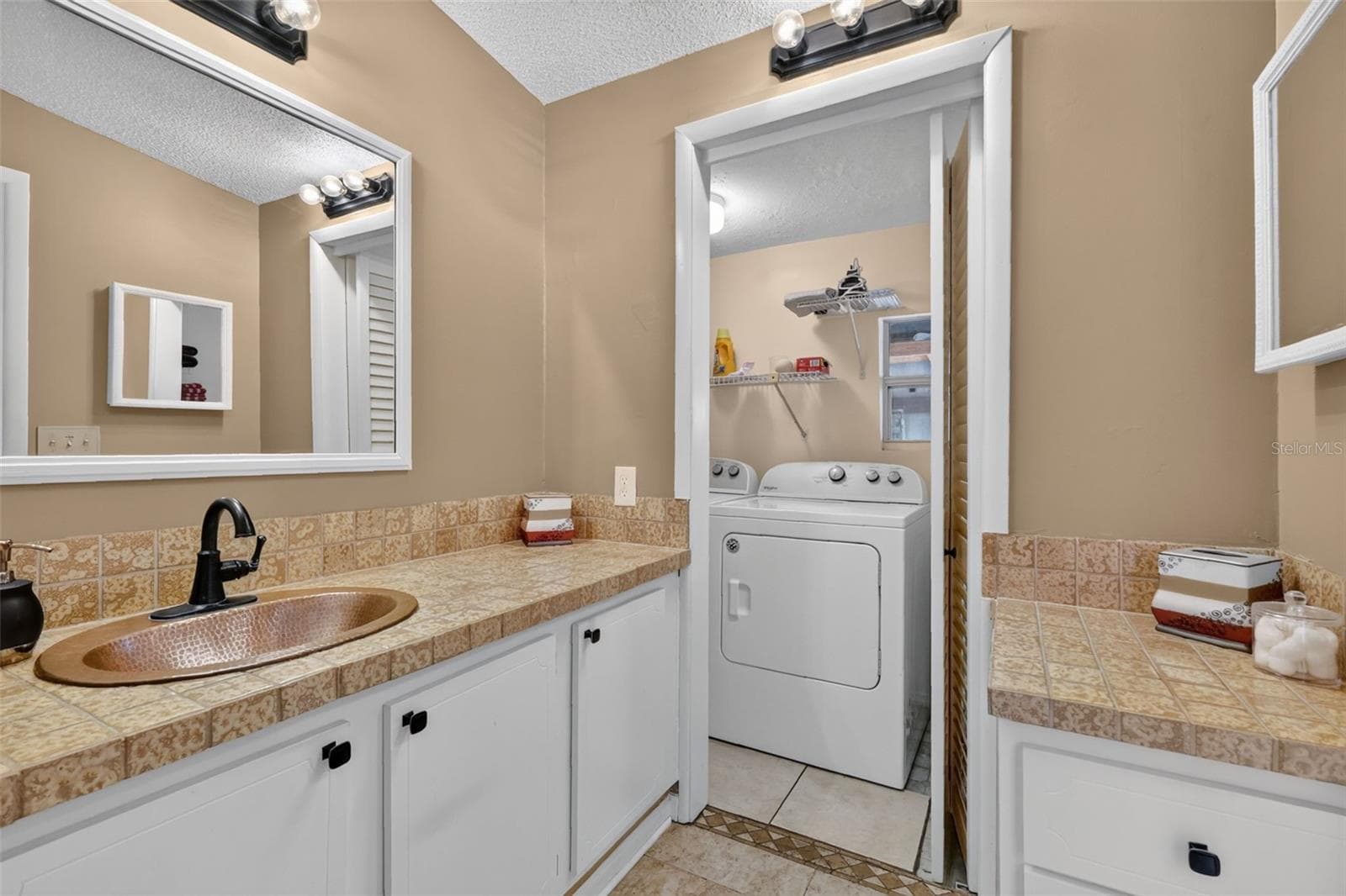 Manufactured Home at 1541 DORAL CIR, THE VILLAGES, photo 22 of 31