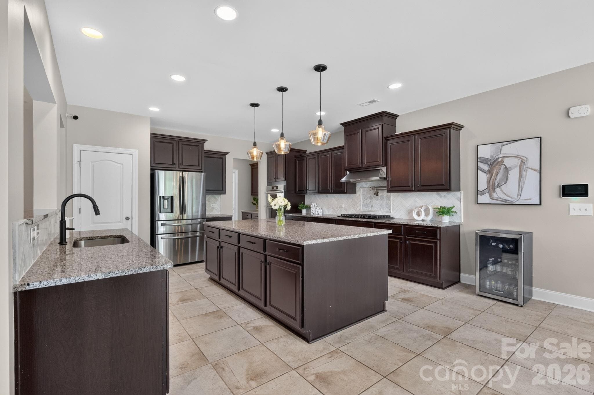 Single Family Residence at 15110 Brannock Hills Drive, Charlotte, photo 3 of 48